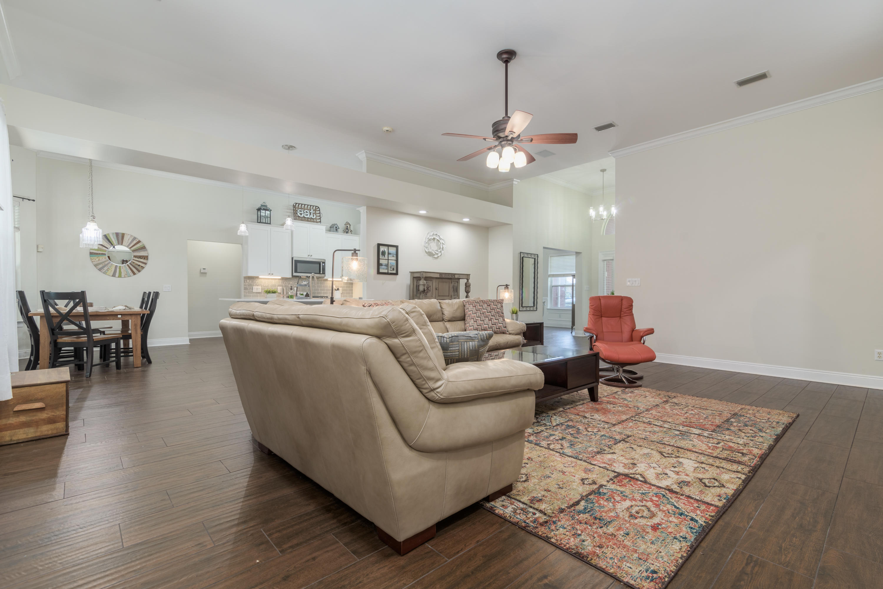 DANA POINTE - Residential