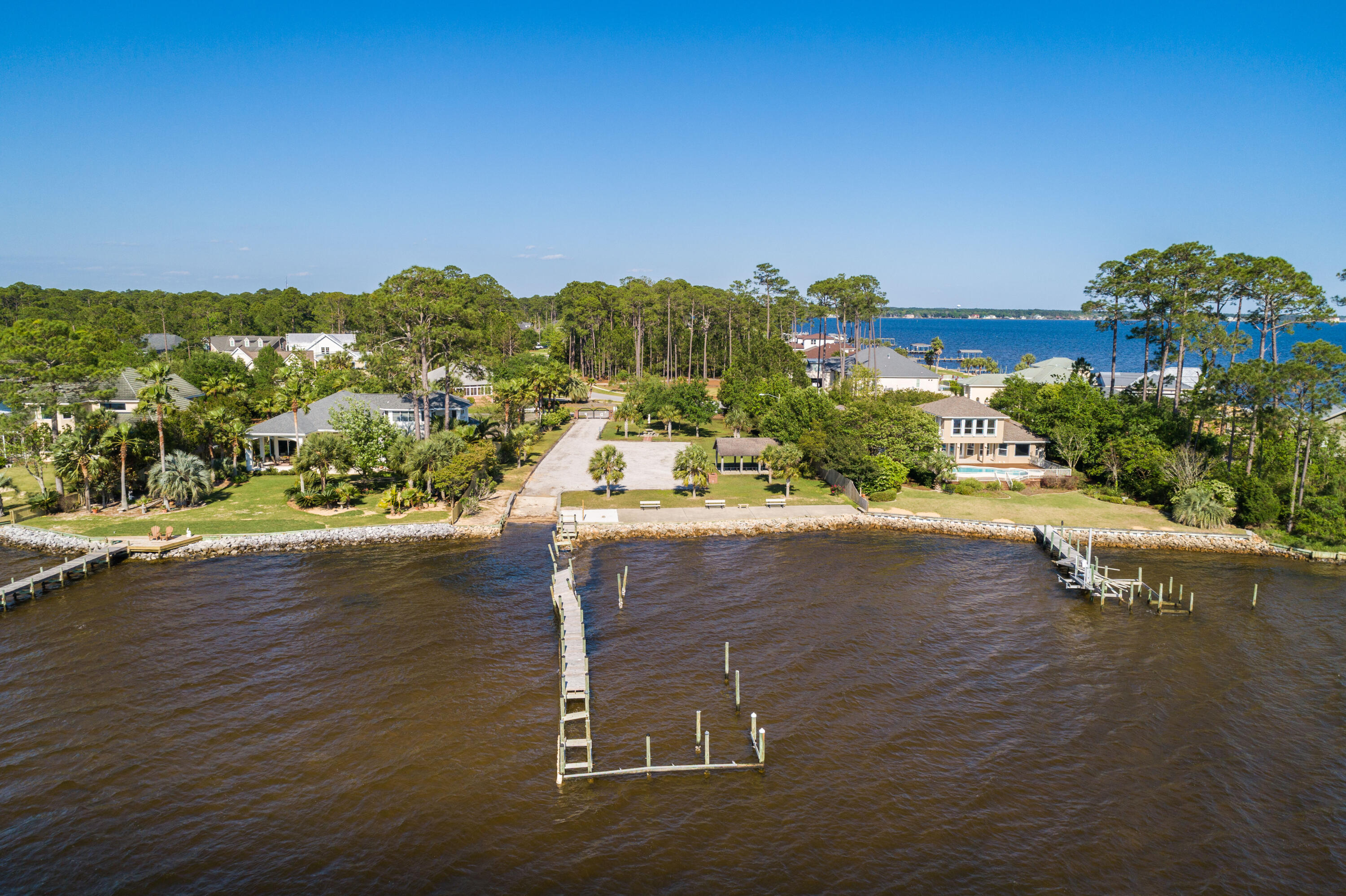 DANA POINTE - Residential