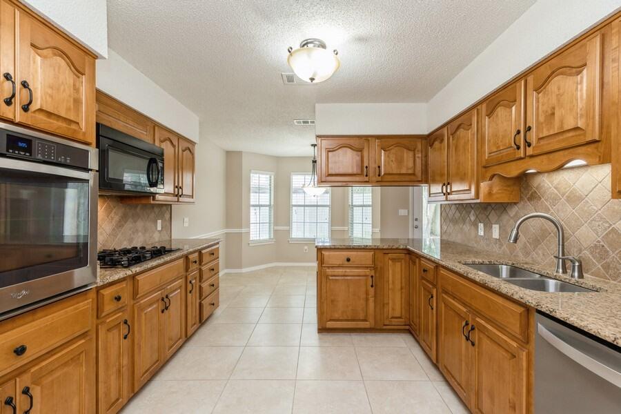 SHALIMAR COMMONS - Residential