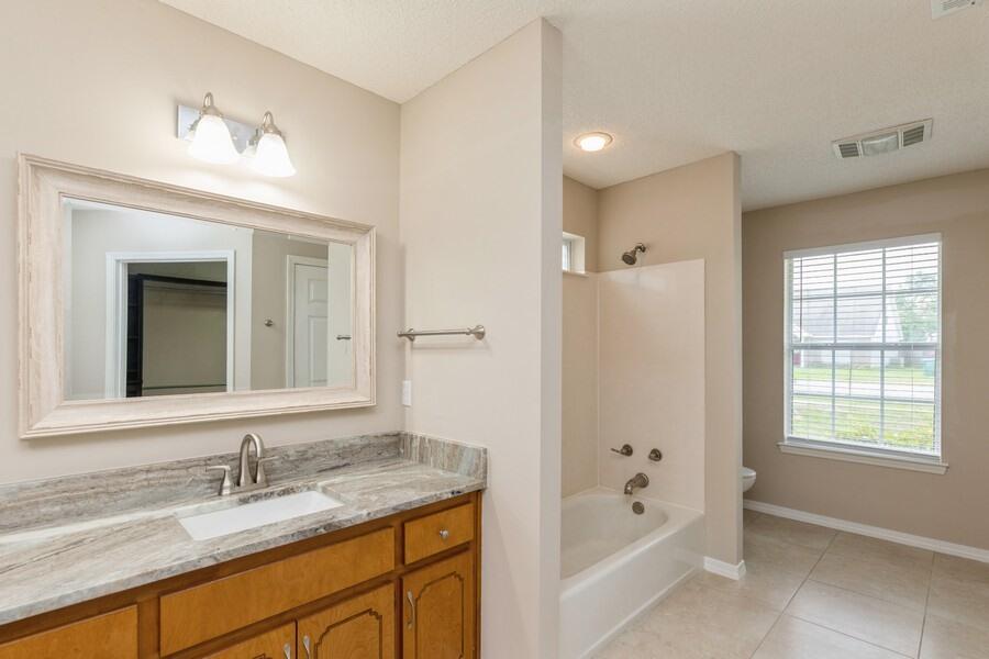 SHALIMAR COMMONS - Residential