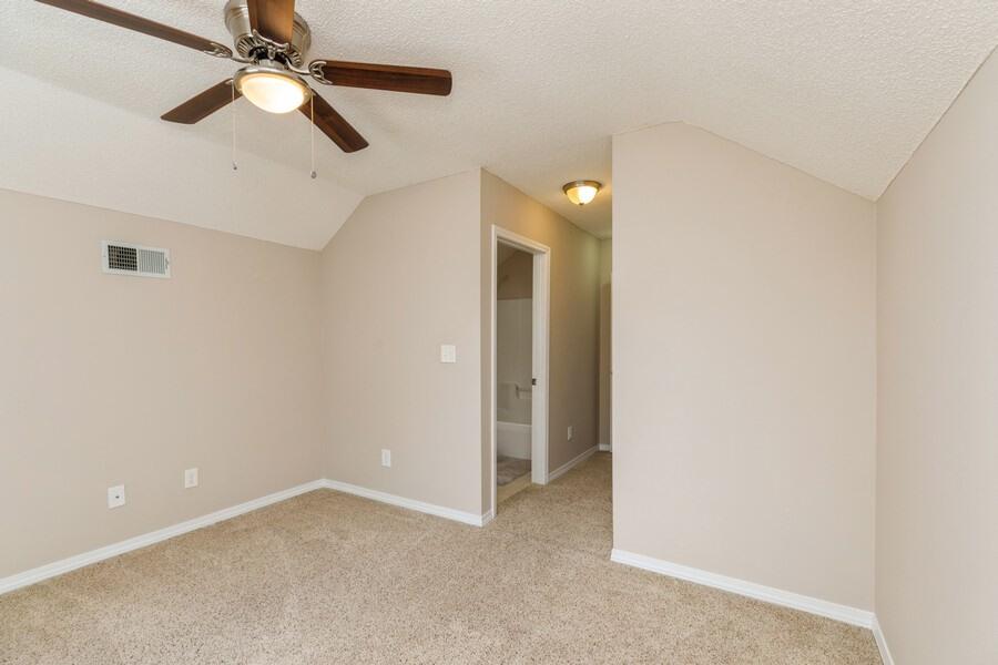 SHALIMAR COMMONS - Residential