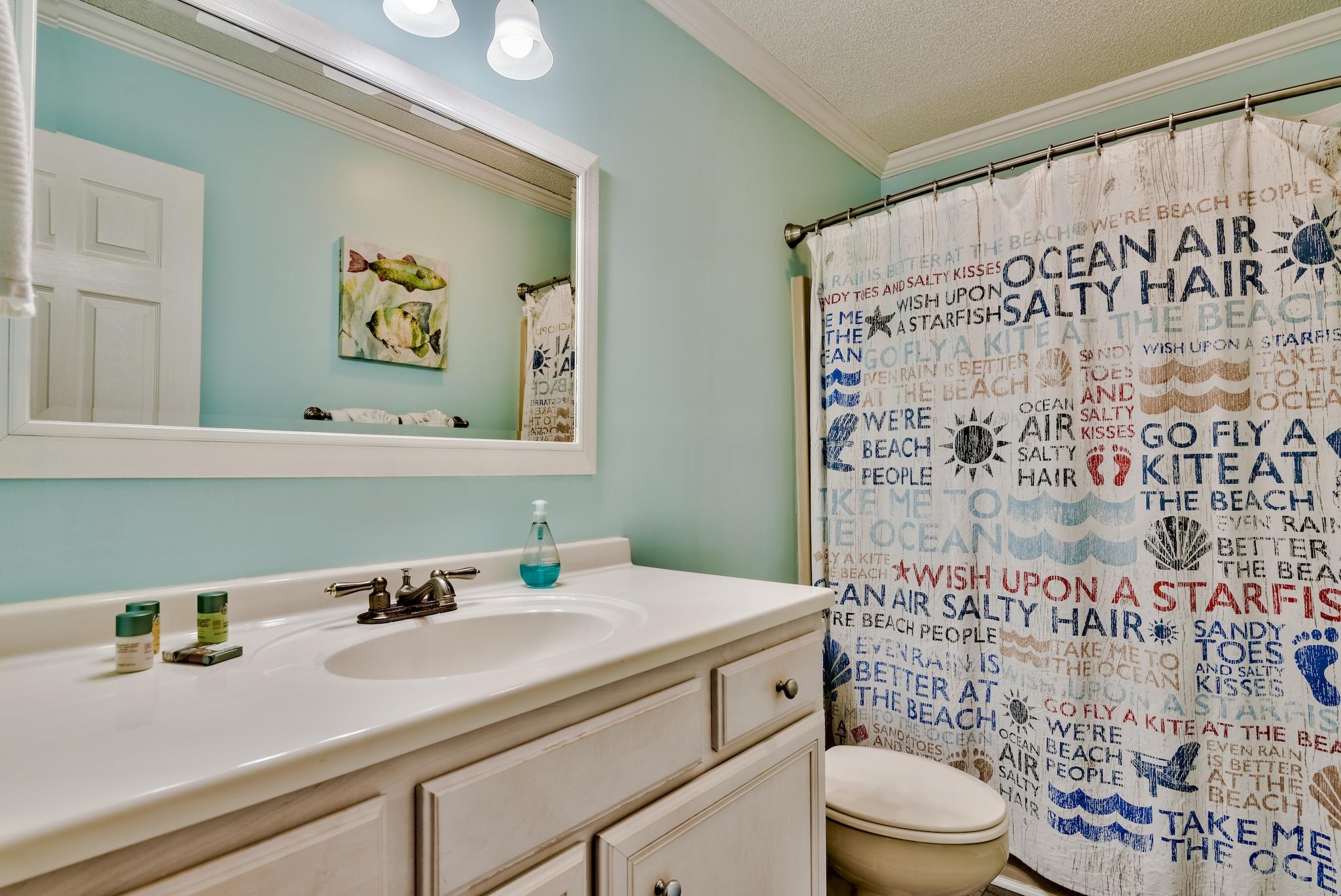 HARBOUR POINT CONDO - Residential