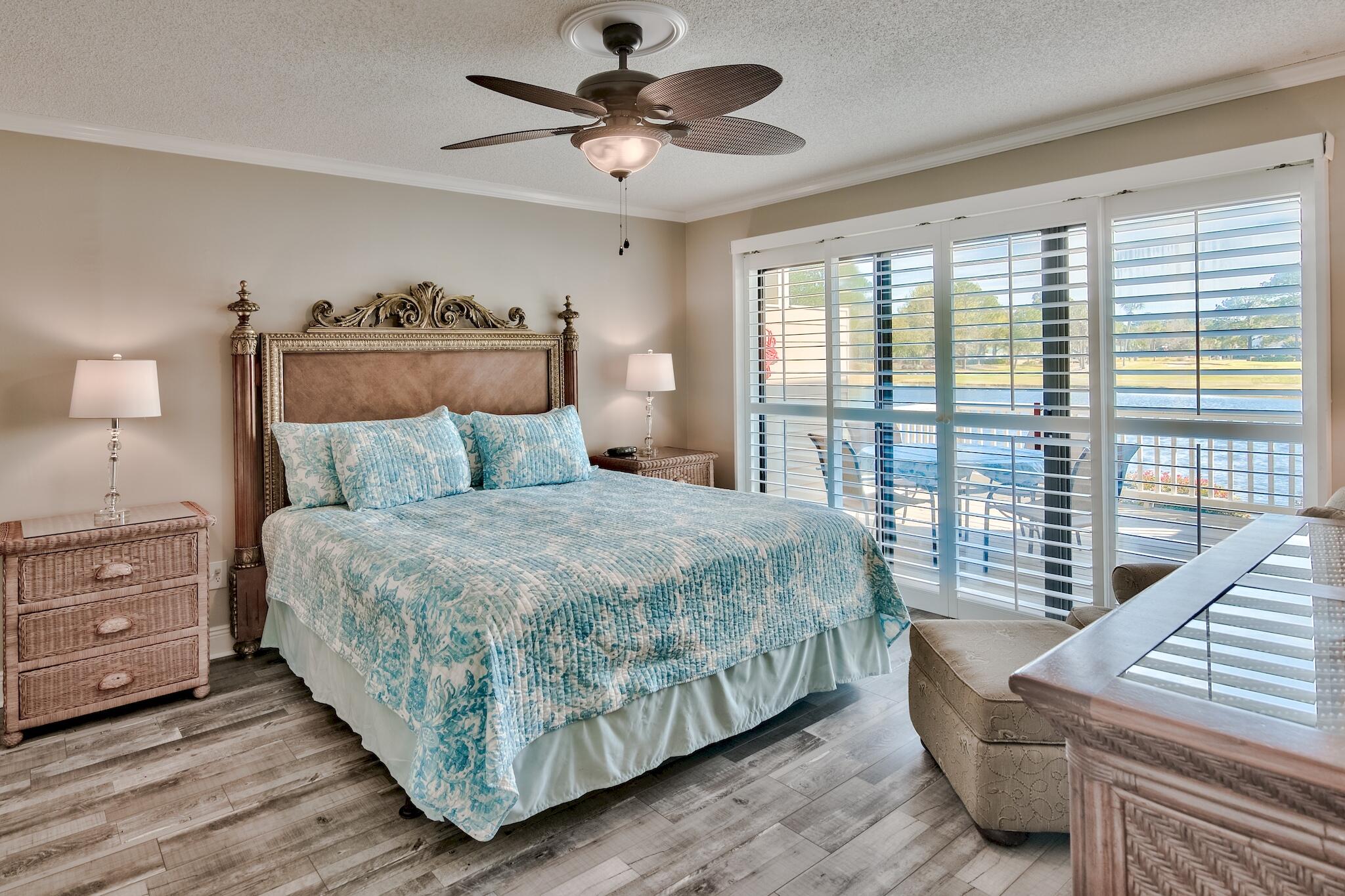 HARBOUR POINT CONDO - Residential