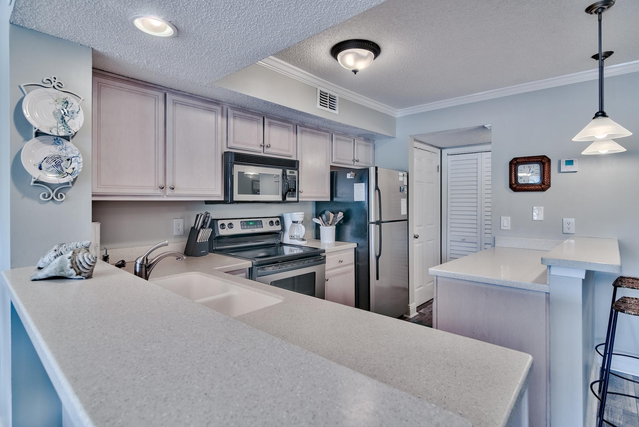 HARBOUR POINT CONDO - Residential