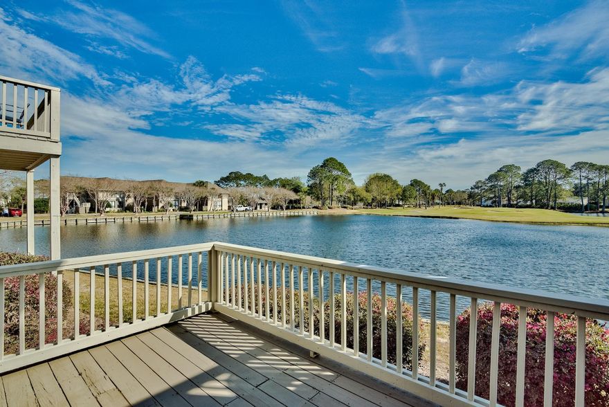 ENTERED FOR COMP PURPOSES ONLY, SOLD OFF MARKET. ''The Retreat at Turtle Point'' offers spectacular LAKEFRONT and GOLF COURSE views from this adorable, coastal 2 bedroom 2 bath with a coveted FIRST FLOOR location. Open concept living/dining room and kitchen with access to the deck to take in the view. The kitchen features matching stainless steel appliances, Siltstone counter tops, new flooring throughout  and a large pantry. The spacious master bedroom has sliding glass doors to the deck outfitted with plantation shutters and includes an ensuite bathroom. Enjoy the split bedroom layout, with another spacious second bedroom and bathroom. Owner self-manages and this rental powerhouse has gross rental income exceeding $40K. Live the resort life, own in Sandestin!