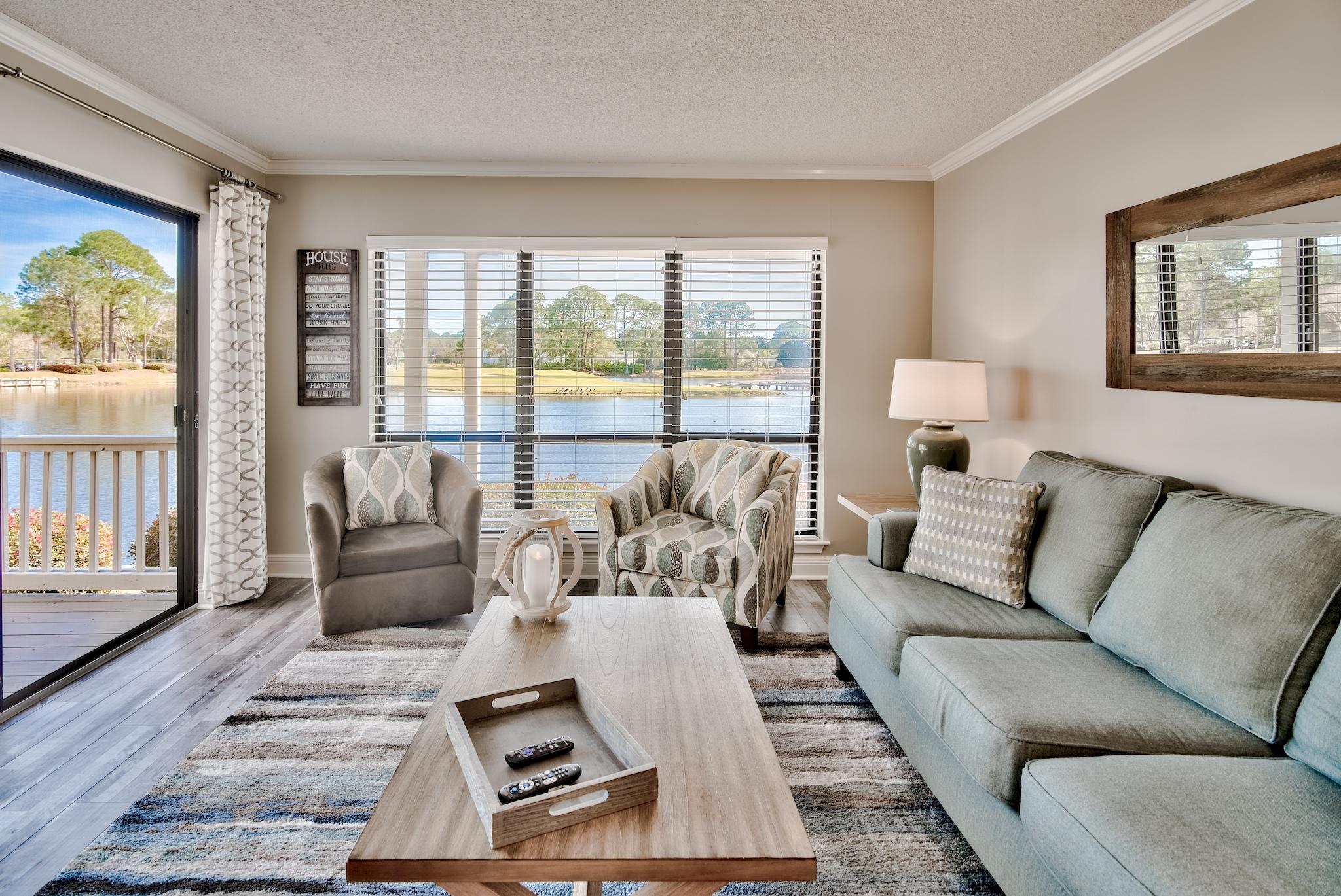 HARBOUR POINT CONDO - Residential