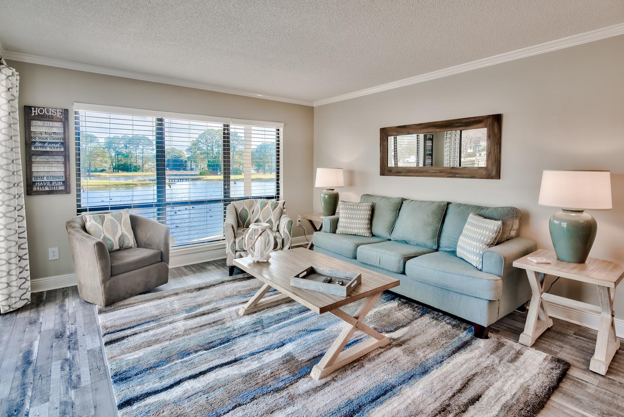 HARBOUR POINT CONDO - Residential