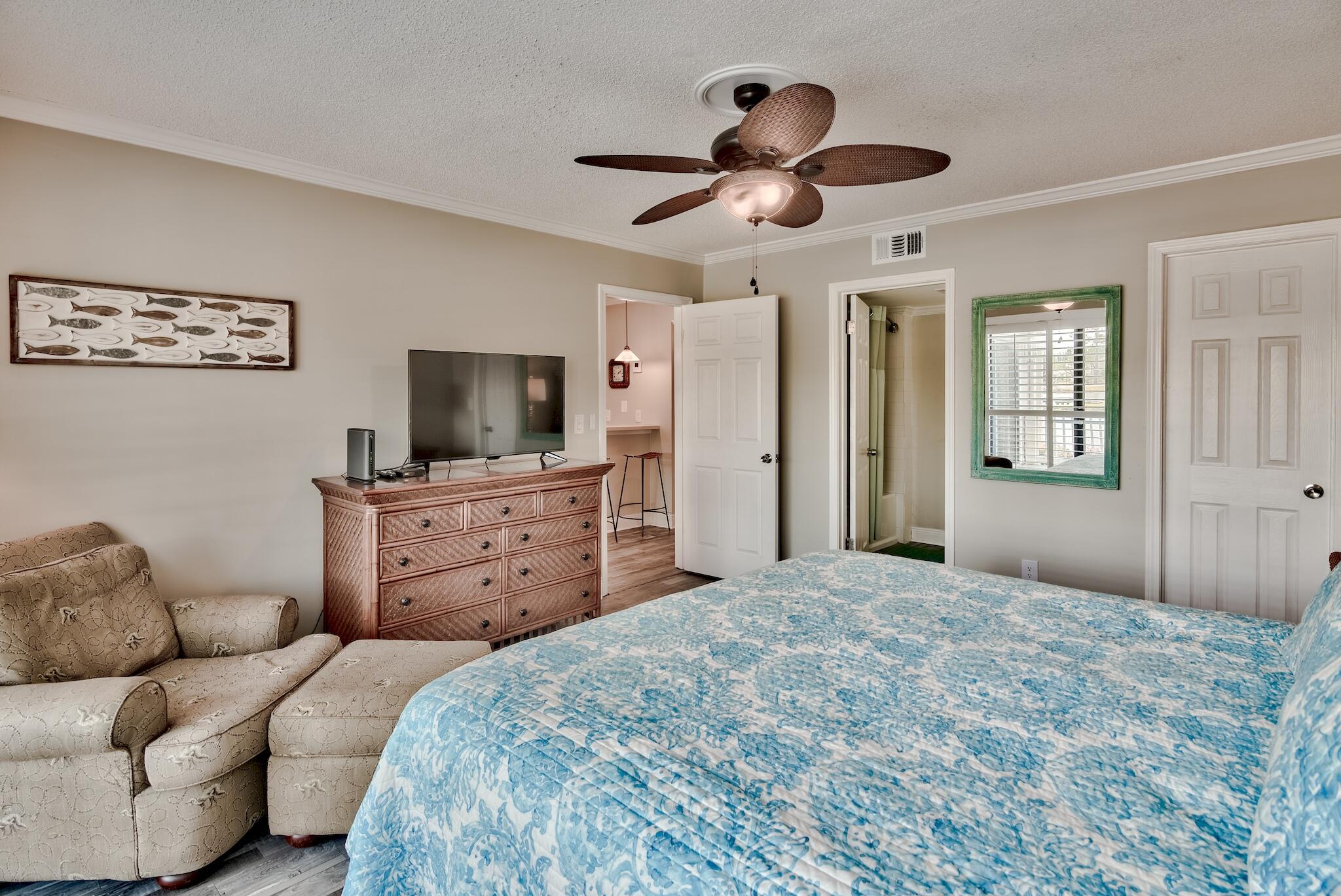 HARBOUR POINT CONDO - Residential