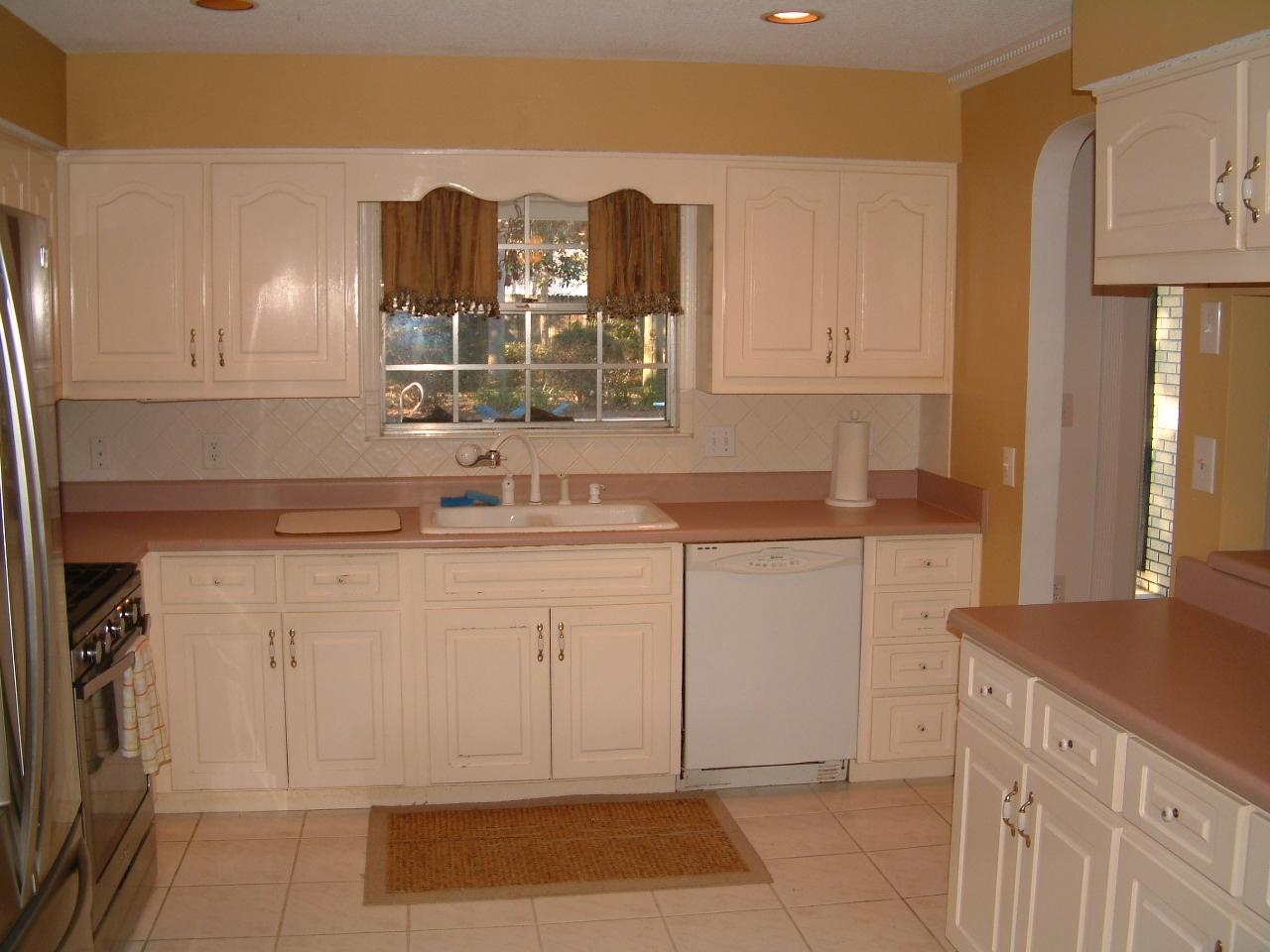 LAKE LORRAINE ESTATES - Residential