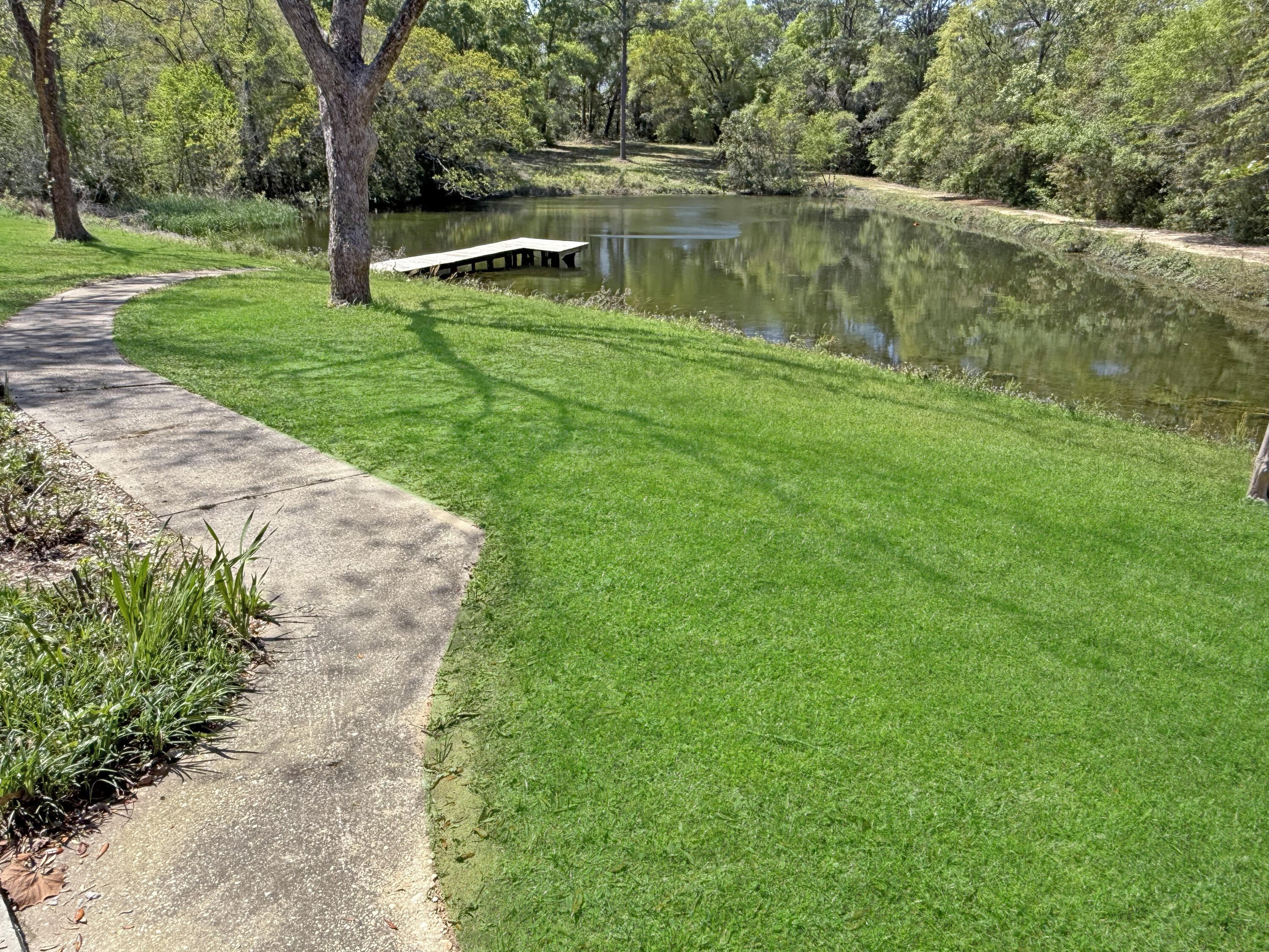 CINCO ADDN TO CRESTVIEW - Residential