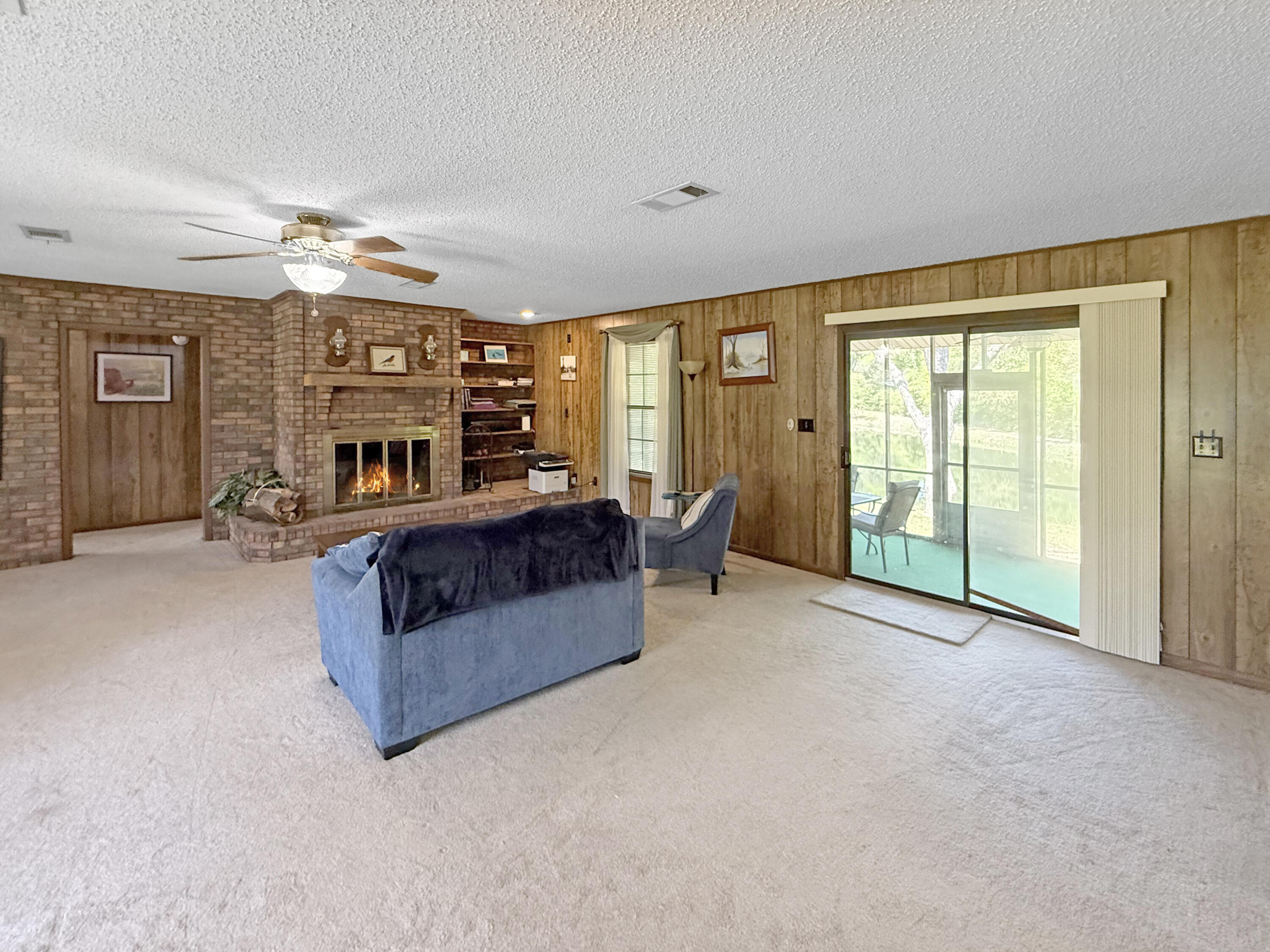 CINCO ADDN TO CRESTVIEW - Residential