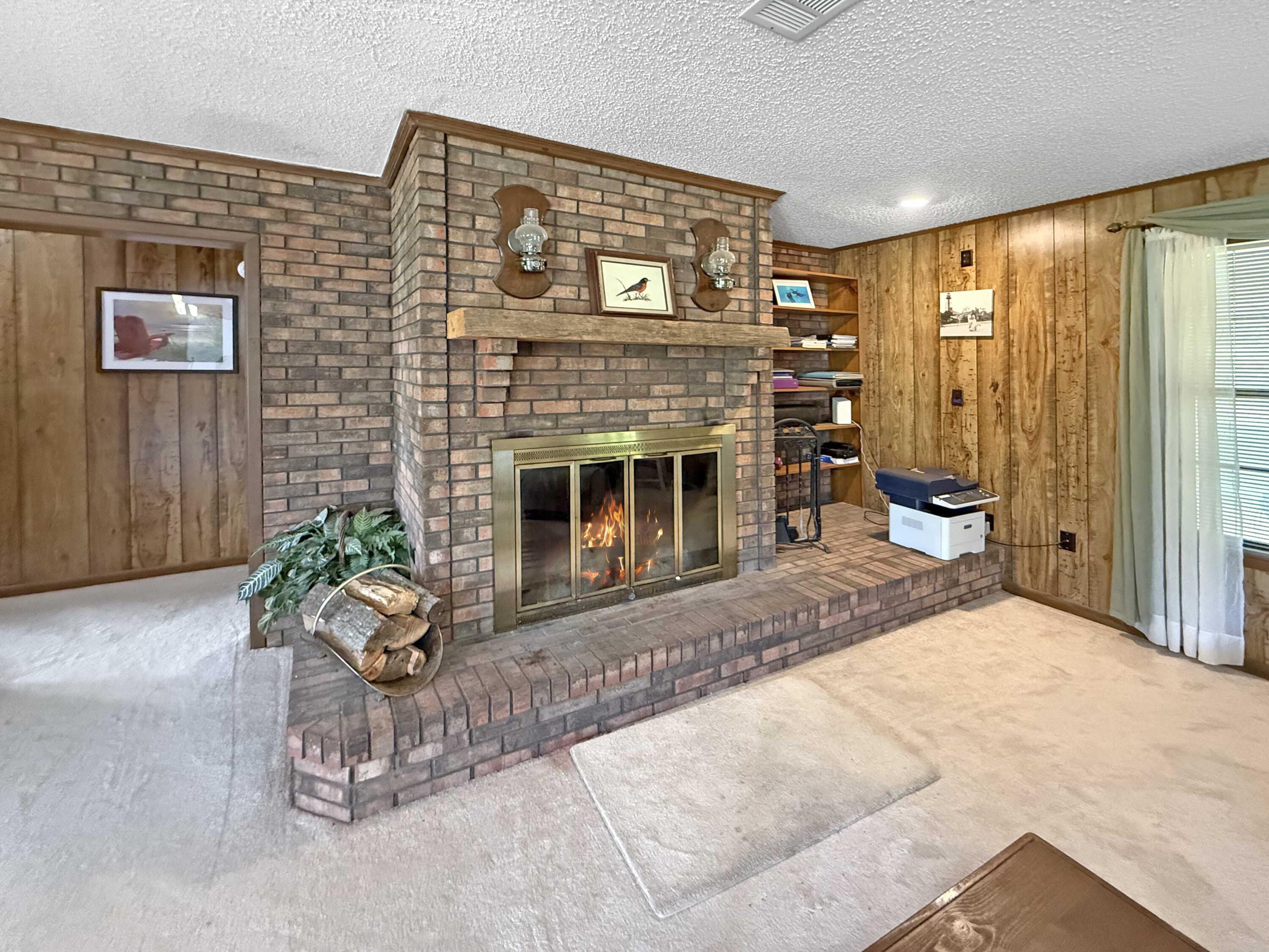 CINCO ADDN TO CRESTVIEW - Residential