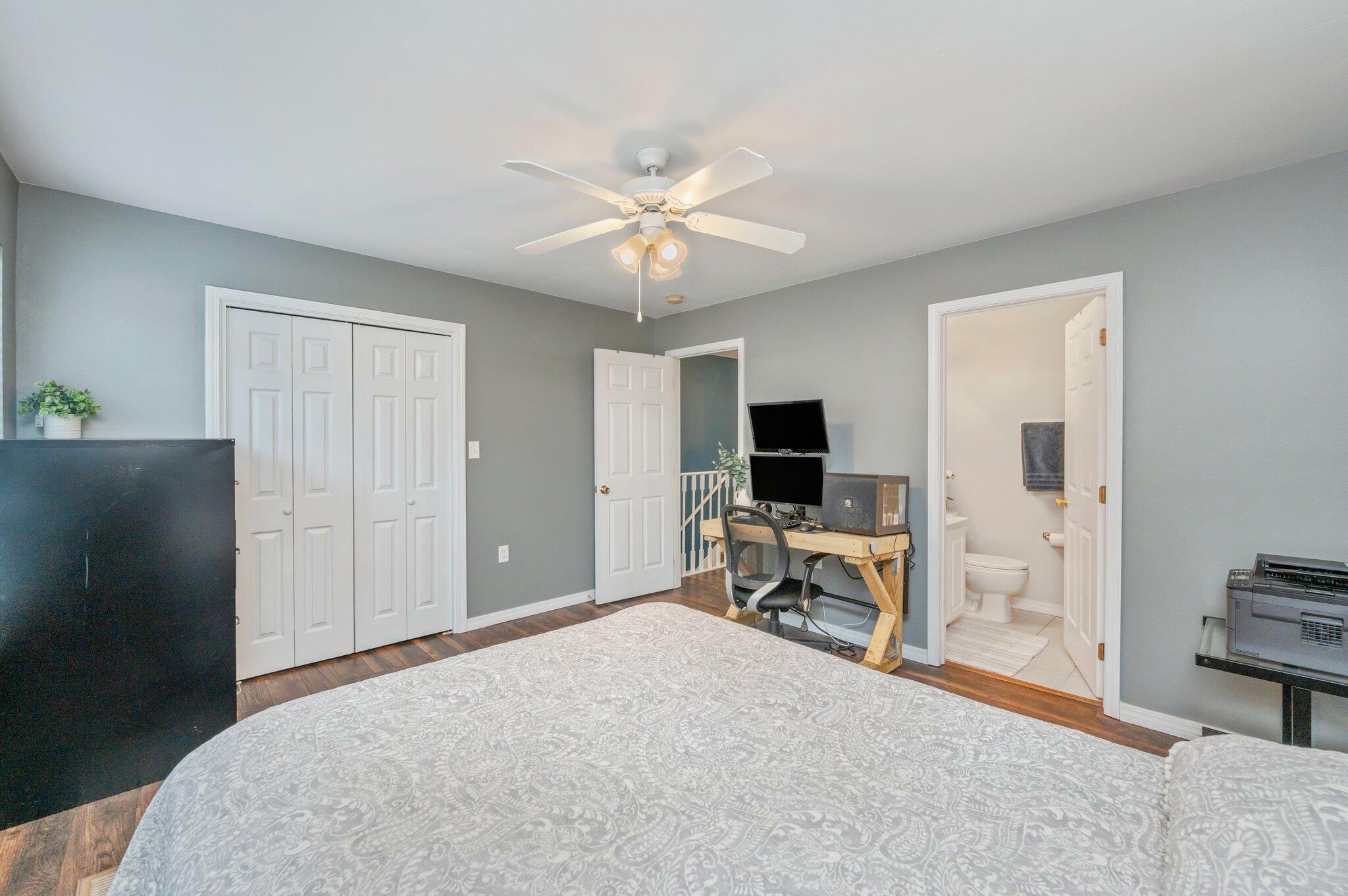 OAK PARK TOWNHOMES - Residential