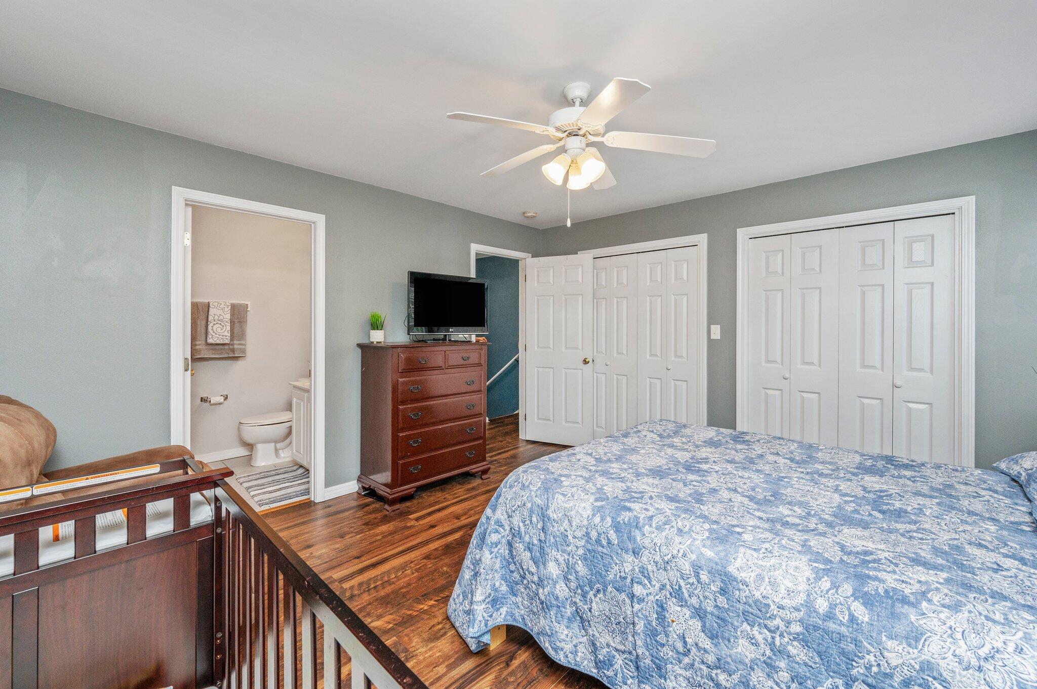 OAK PARK TOWNHOMES - Residential