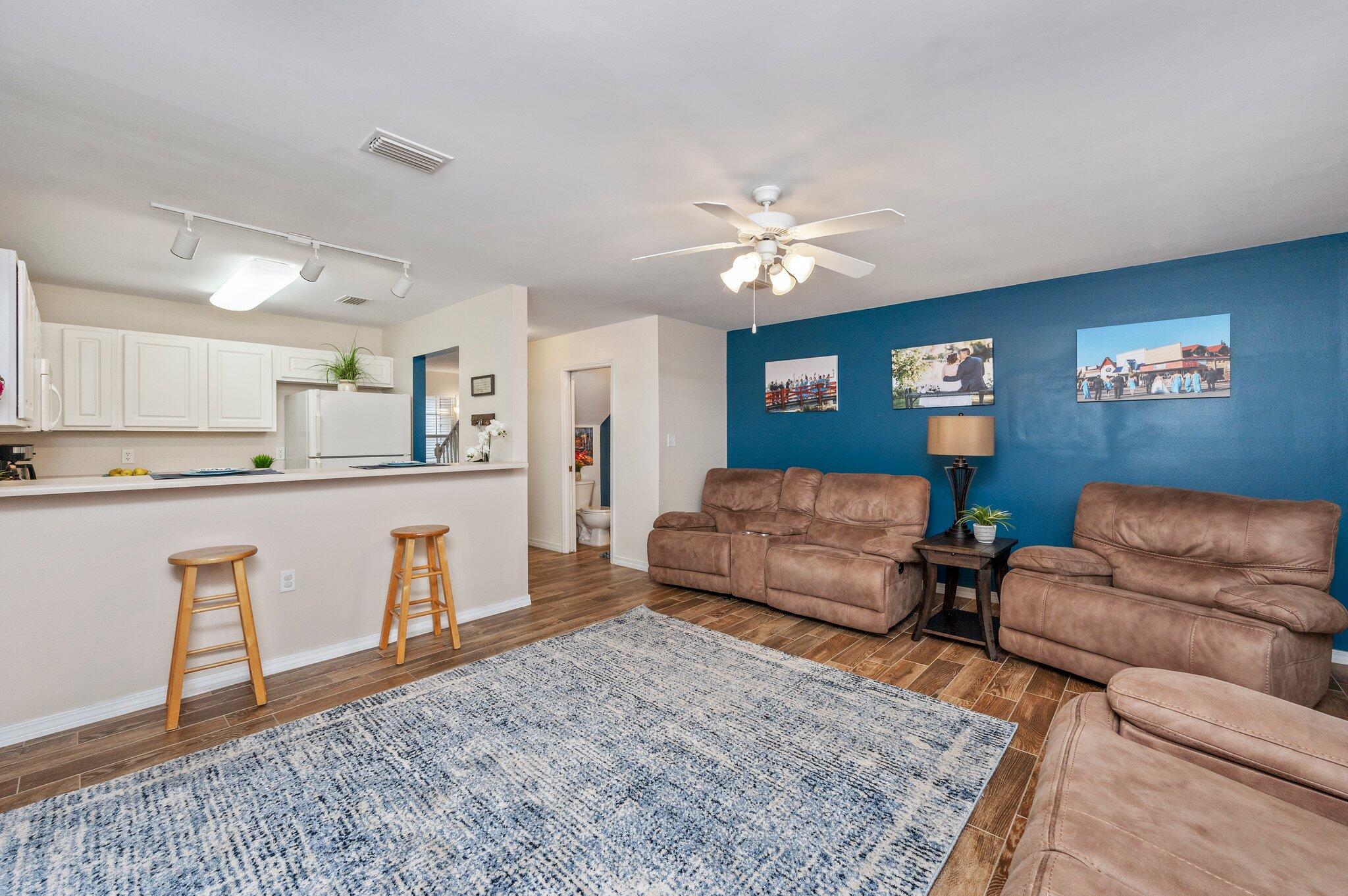 OAK PARK TOWNHOMES - Residential