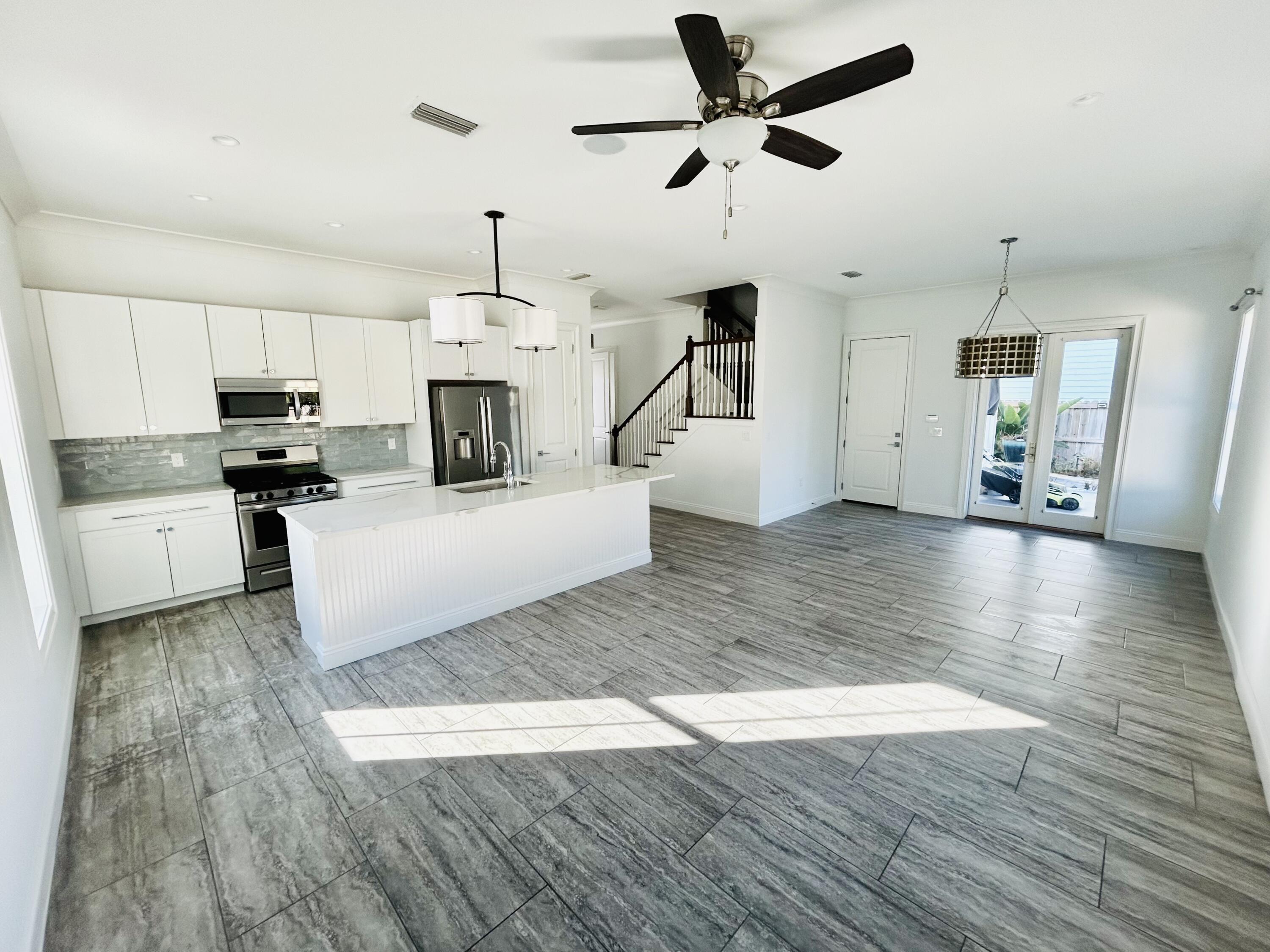 MACK BAYOU ESTATES - Residential