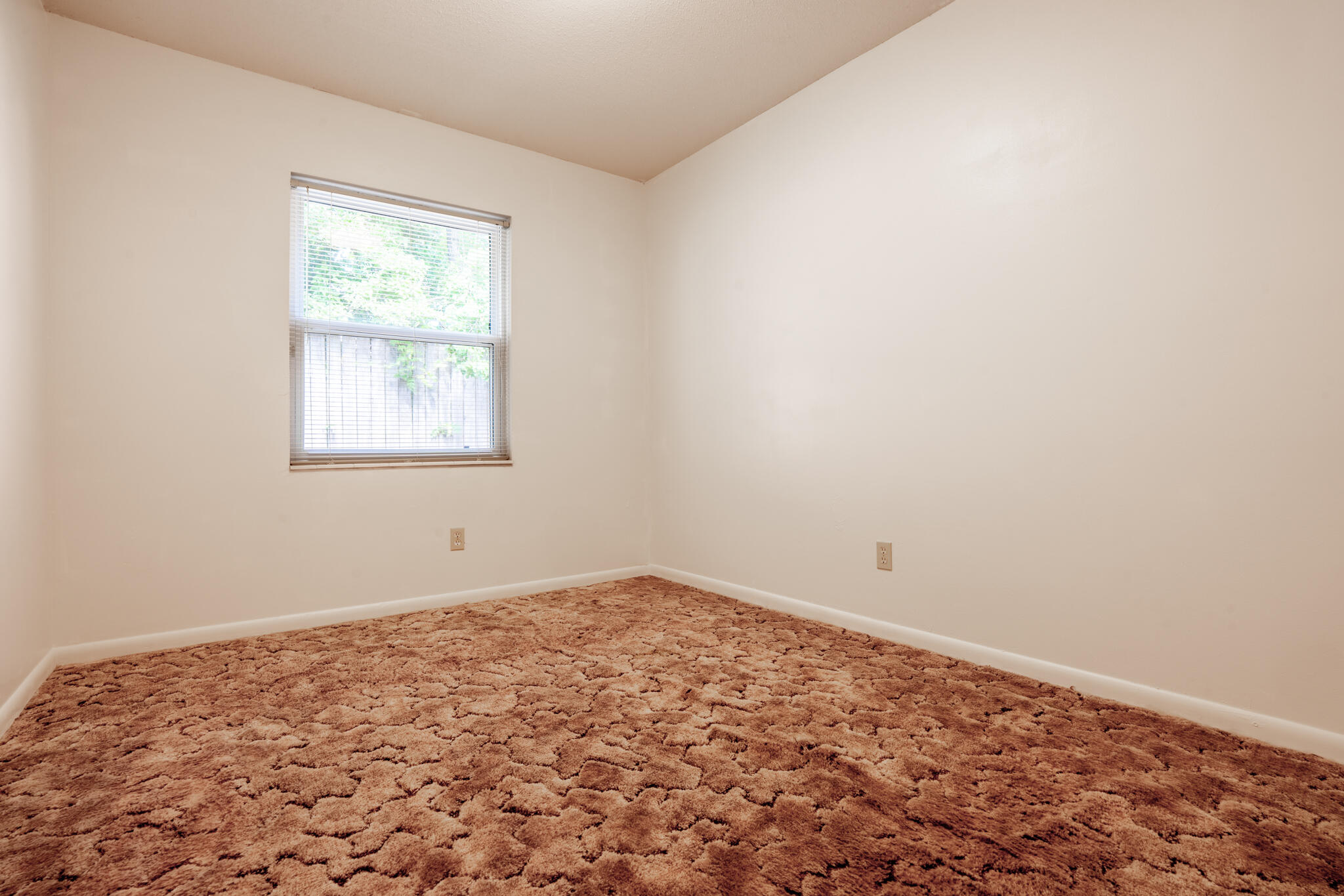 CAROL ANNE MANOR 1ST ADDN - Residential