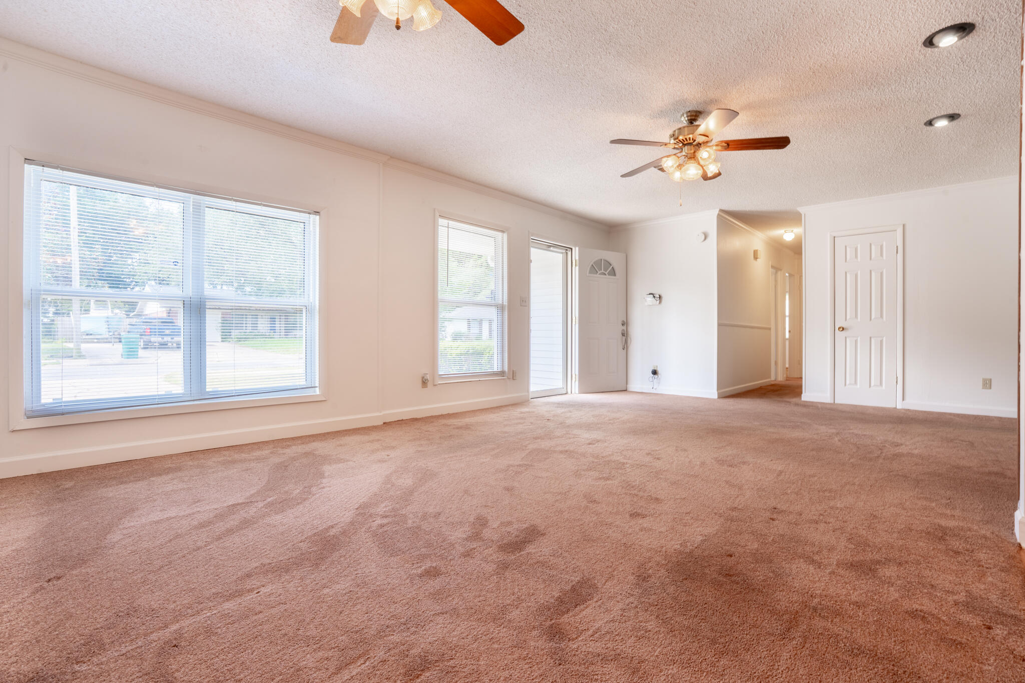 CAROL ANNE MANOR 1ST ADDN - Residential