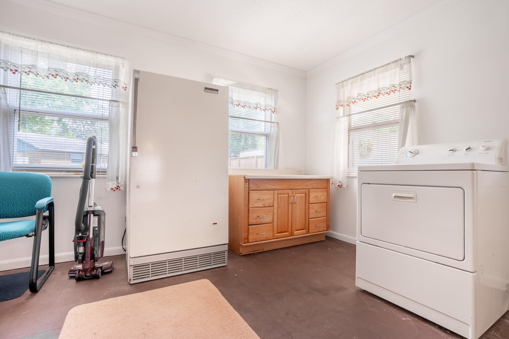 CAROL ANNE MANOR 1ST ADDN - Residential