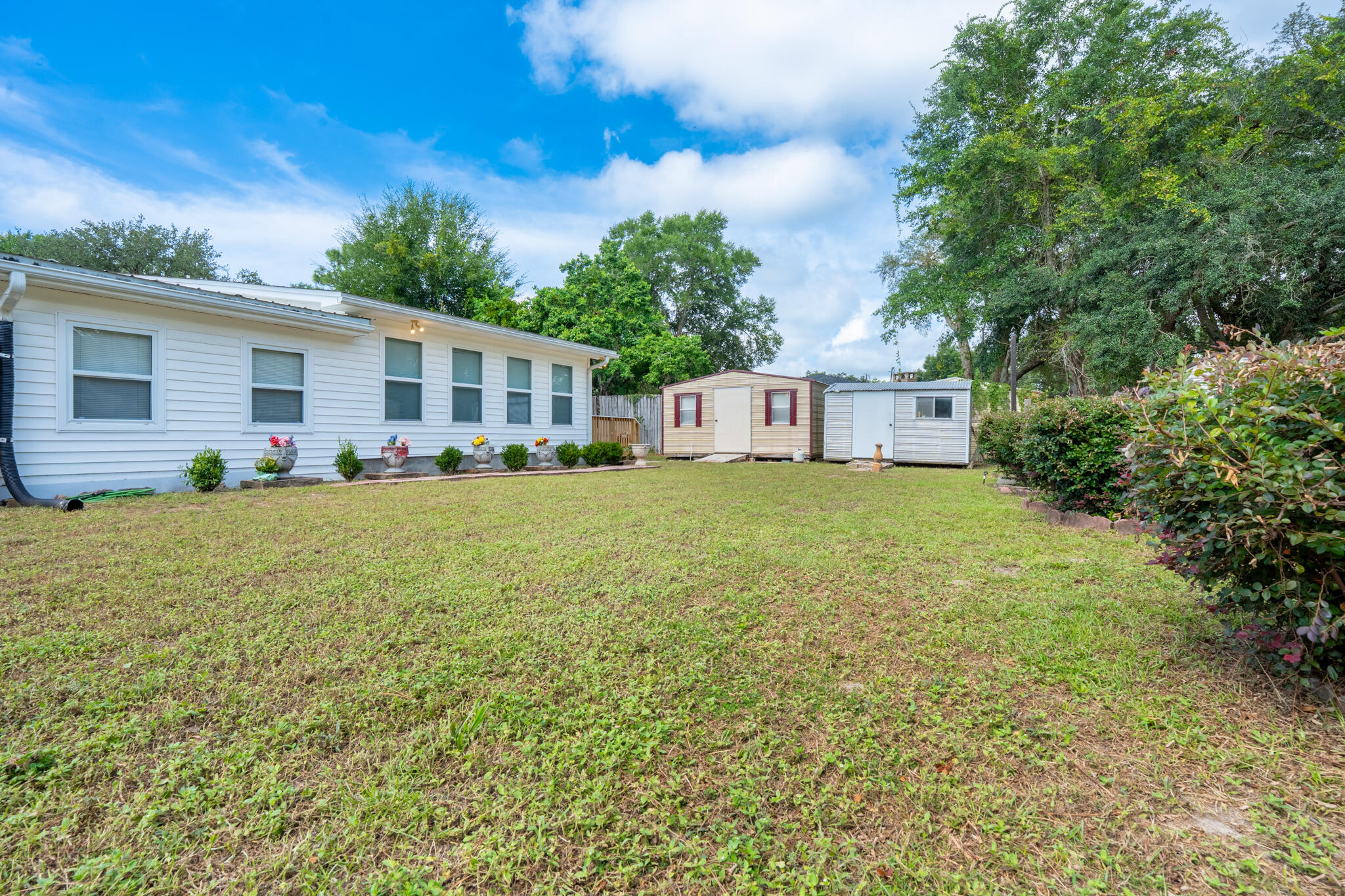 CAROL ANNE MANOR 1ST ADDN - Residential