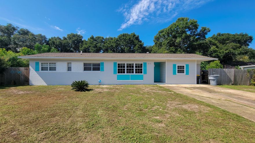 4 BEDROOM POOL HOME! High and dry in Elliotts Point in central FWB, this home is ready for a new owner. Upon entering you will appreciate the open concept living, dining, and kitchen area that has views of the spacious backyard and pool. On one side of the home sits a master bedroom as well as an office / sitting area with walk-in closet. Across the home are 3 additional bedrooms, and a full bathroom with large vanity + utility room that has access to the backyard -- easy for those using the pool! Outside, enjoy the large 18x36ft private pool, outdoor shower, as well as an insulated + air conditioned pool house / storage workshop. Fully fenced backyard. No HOA here! Home is .3 miles from Ferry Park and .5 miles from Uptown Station. Property to be sold AS IS.