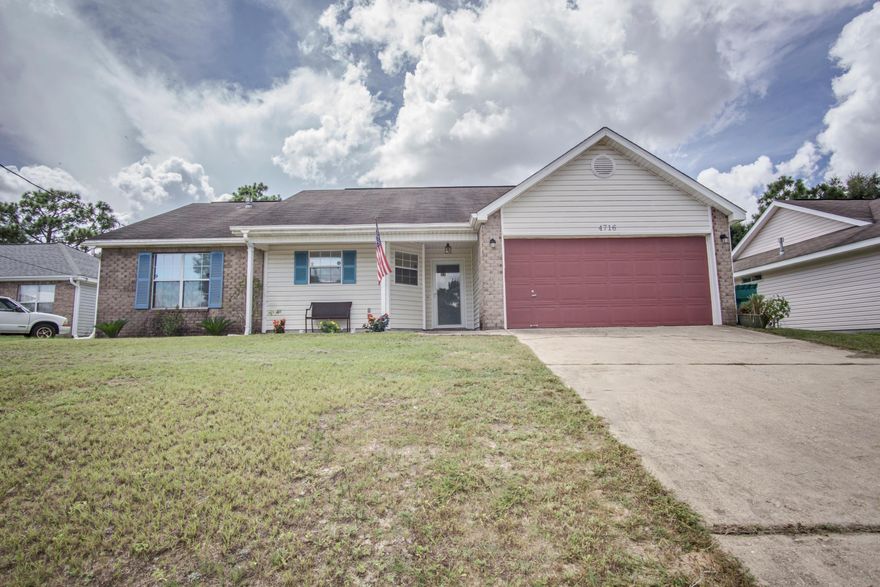 Fantastic house located south of I-10 in Crestview. This house has been beautifully updated to include new wood laminate flooring, bathroom vanities, refaced fire place, newly painted, etc. The home has an open layout with high ceilings and large bedrooms. Would be perfect for a first time home buyer or small military family as it is within easy communting distance to Eglin Air Force Base and Duke Field.