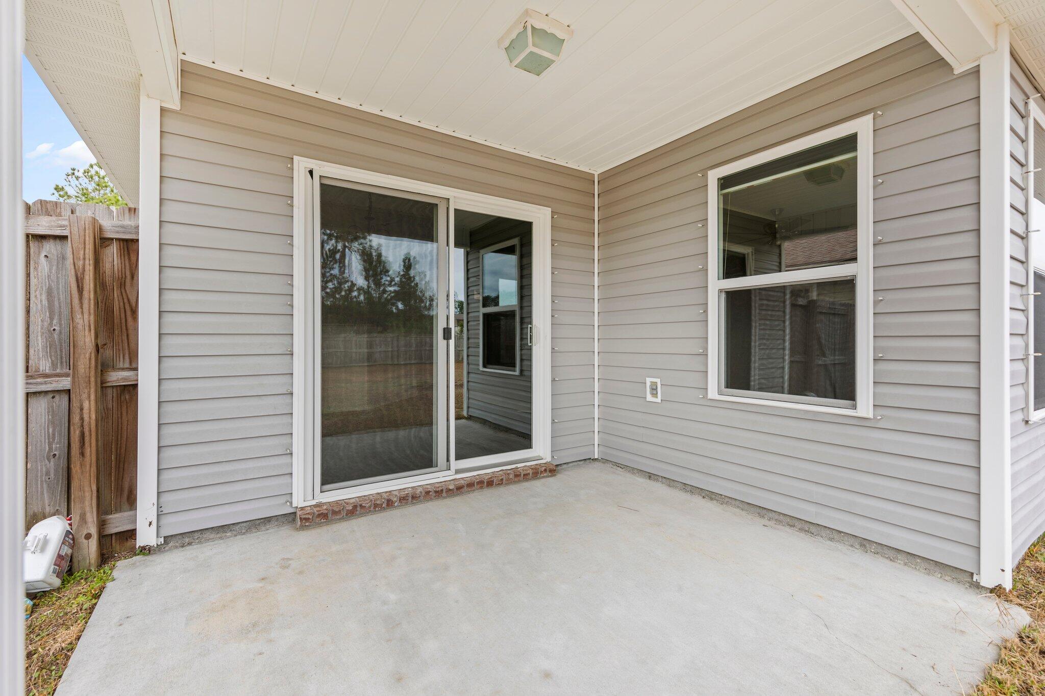 NAVARRE S/D 2ND ADDN - Residential Lease