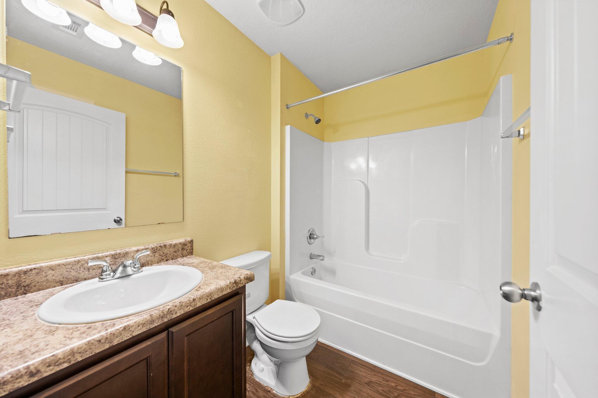 NAVARRE S/D 2ND ADDN - Residential Lease