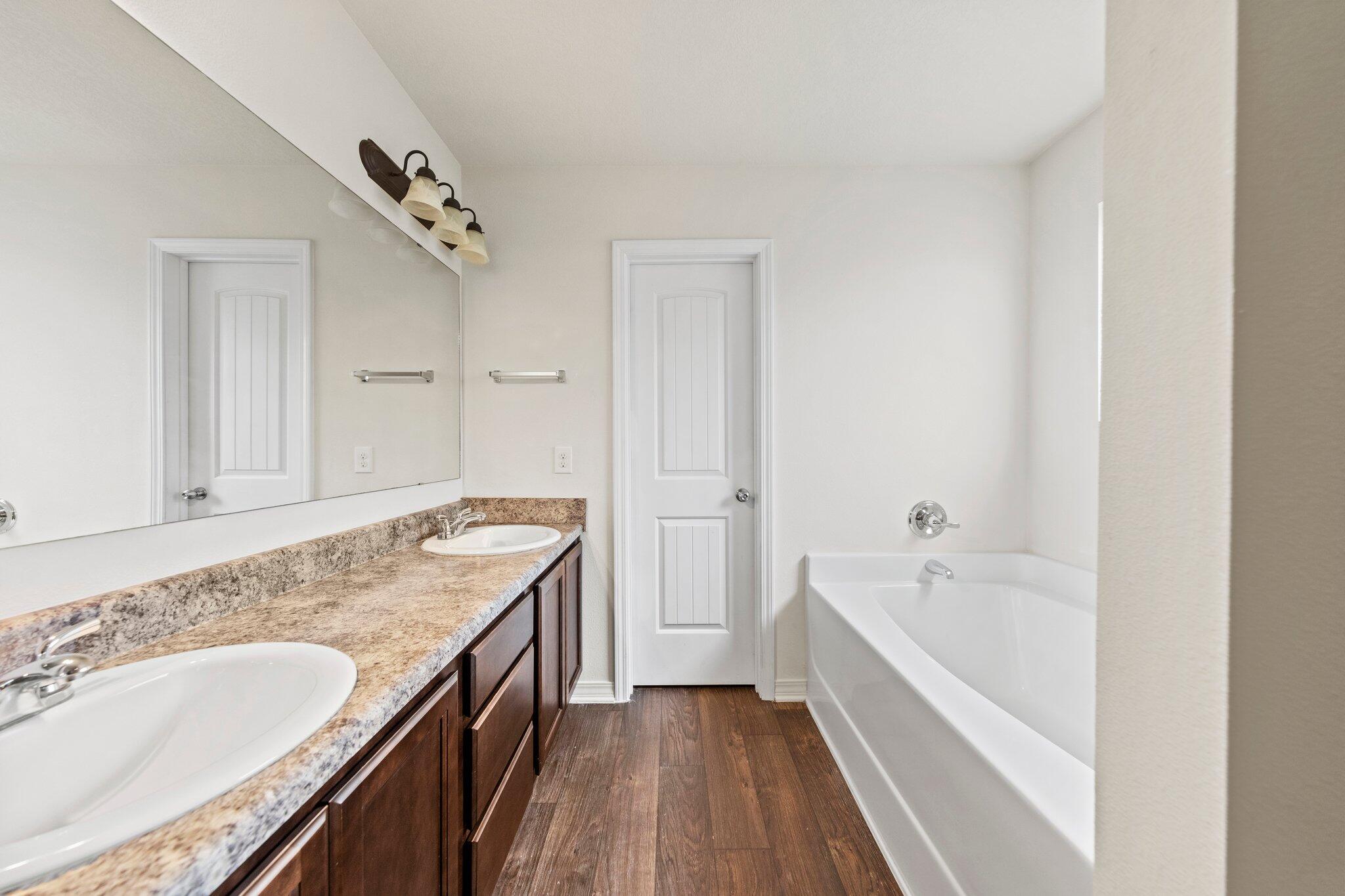 NAVARRE S/D 2ND ADDN - Residential Lease