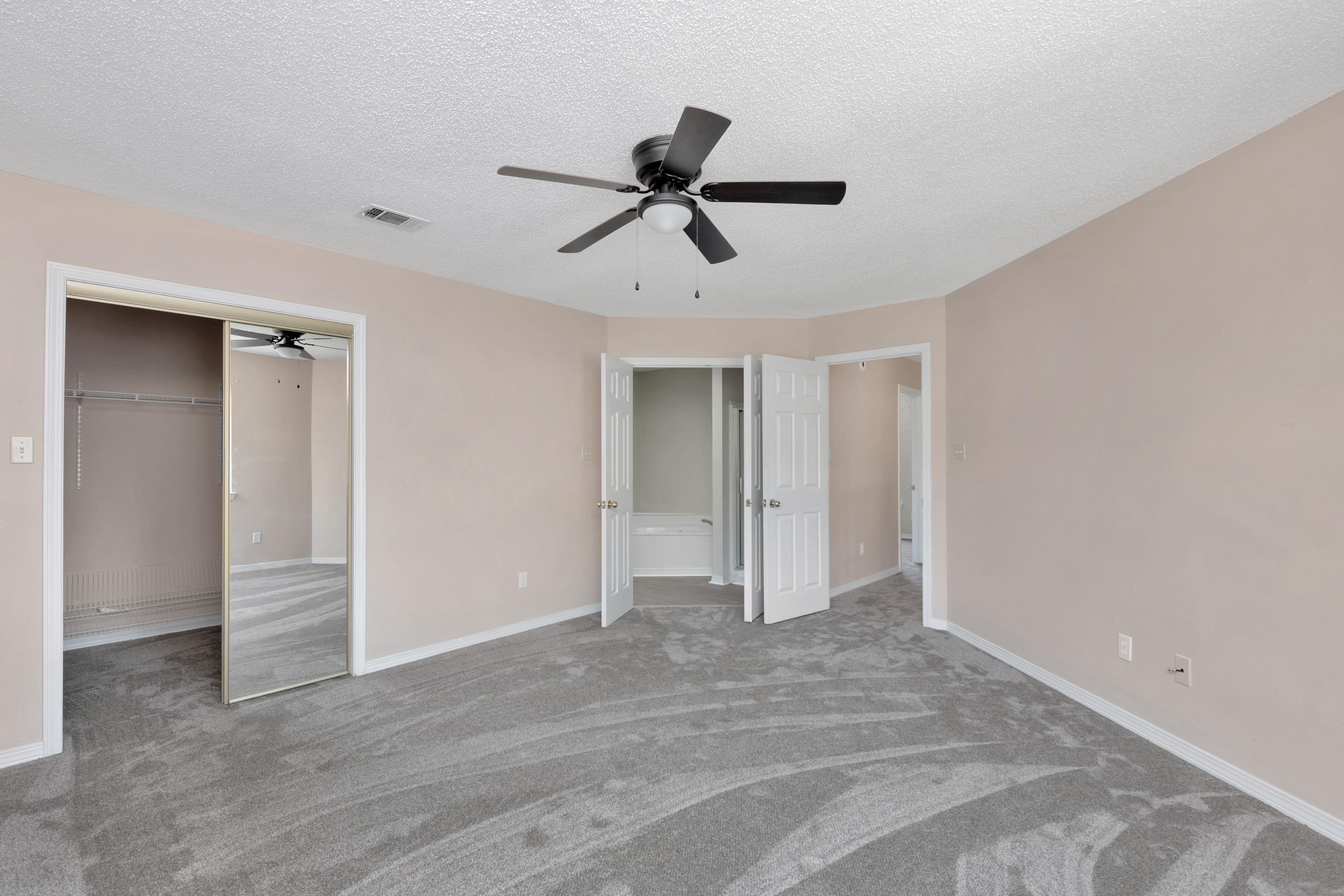 WOODLAND PARK ESTATES - Residential