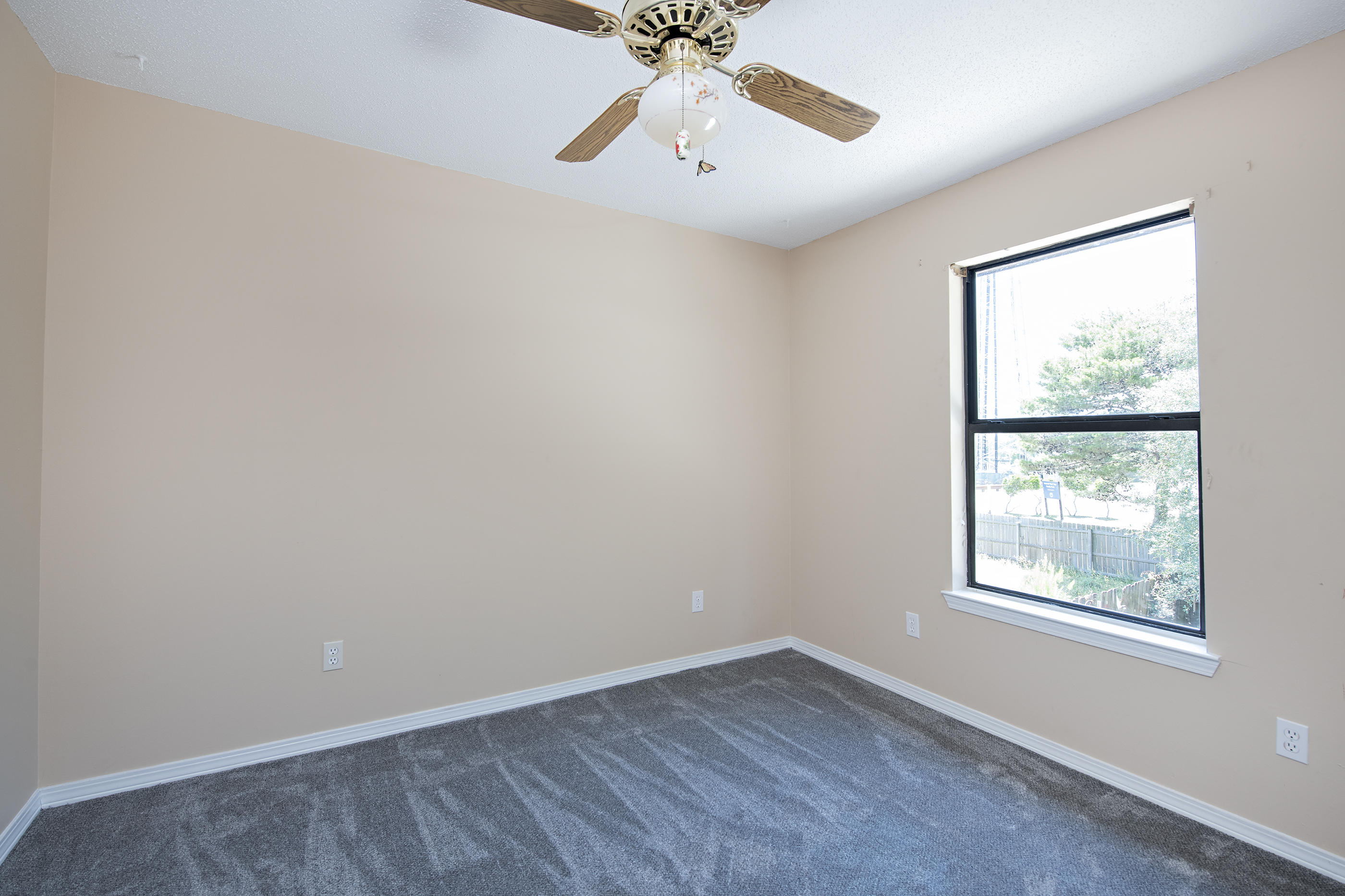 WOODLAND PARK ESTATES - Residential