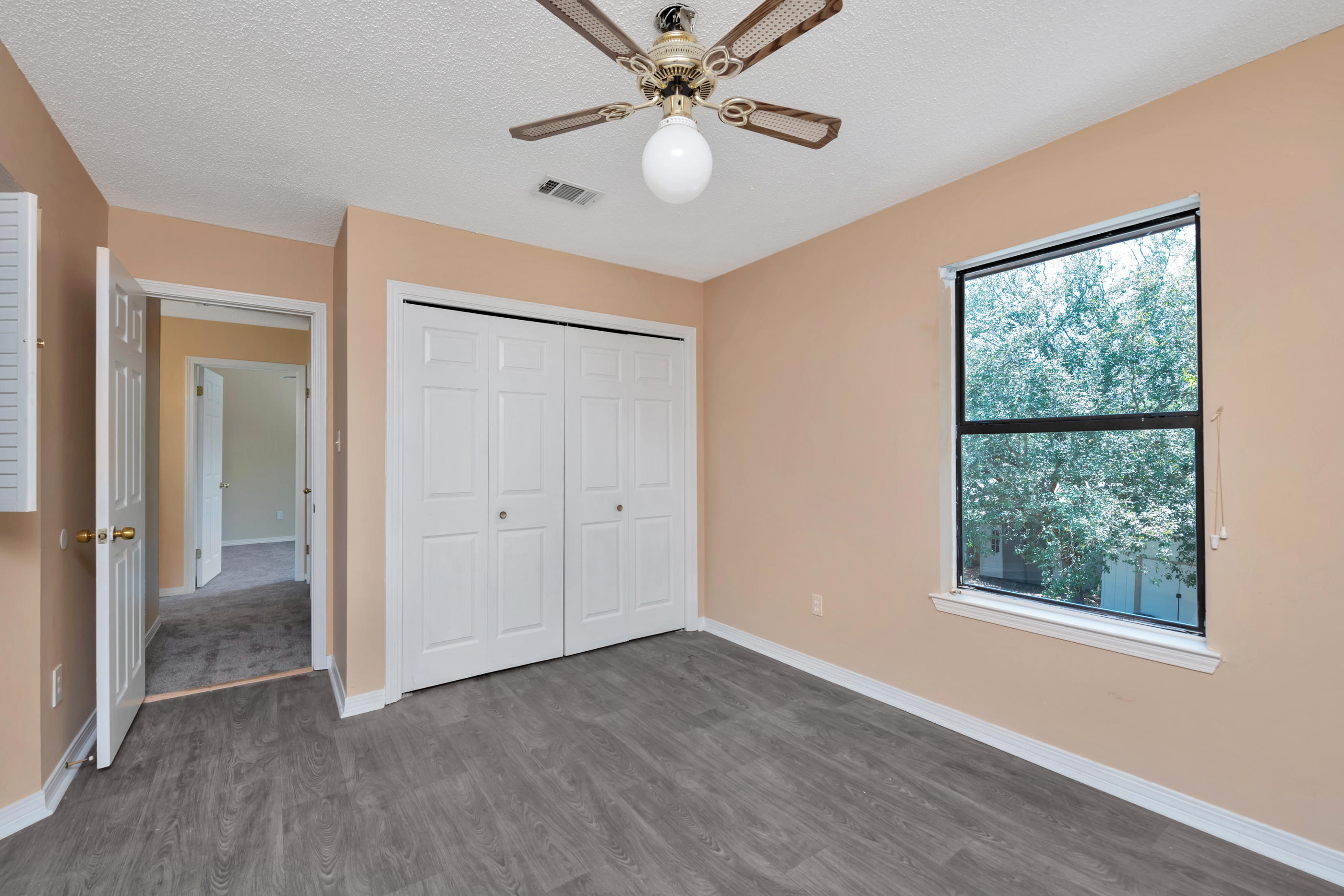 WOODLAND PARK ESTATES - Residential