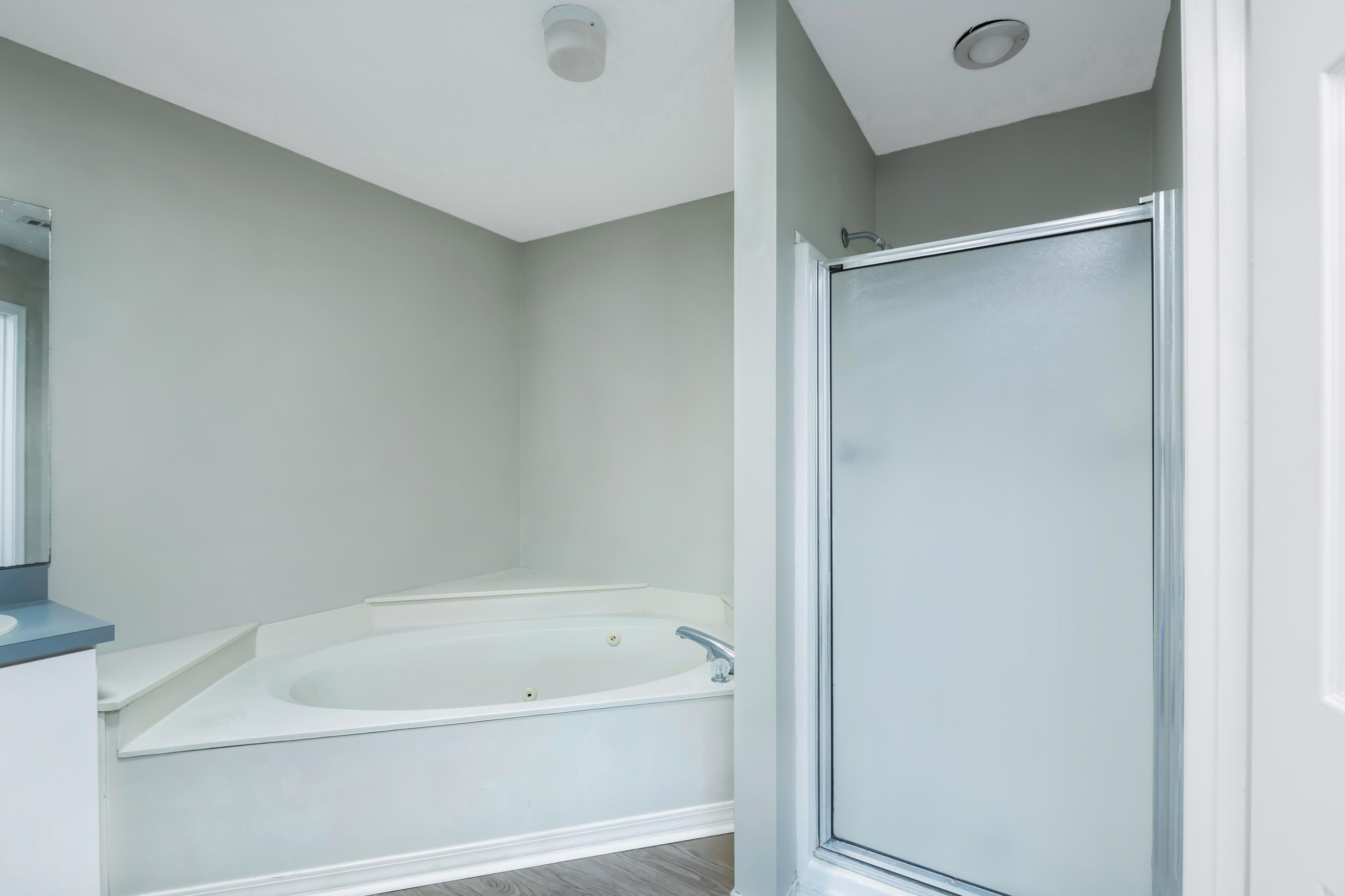 WOODLAND PARK ESTATES - Residential