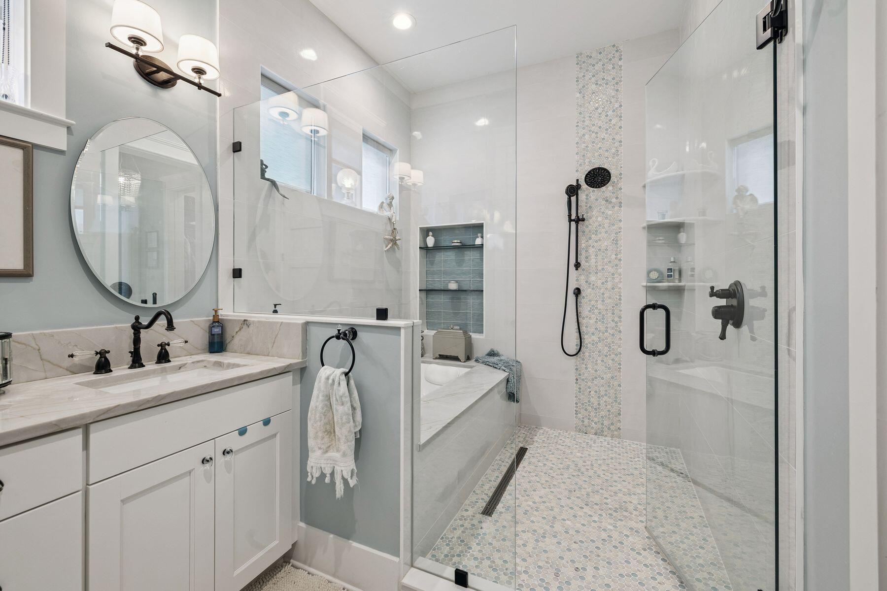 VILLAGE OF WHITE CLIFFS THE - Residential