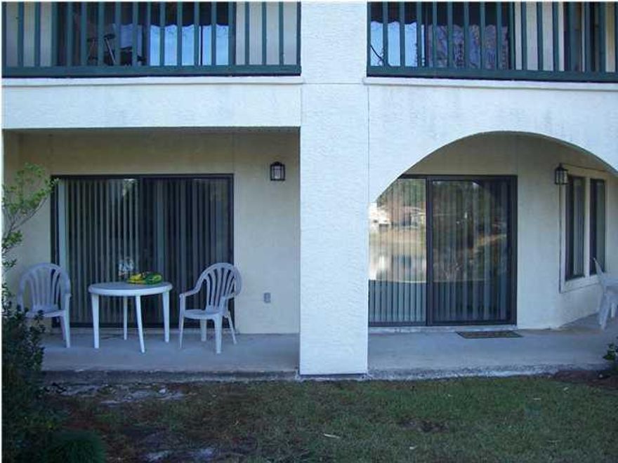 Tenant will be responsible for Elect over $100.00. All adults must make application and be on the lease. Sorry This owner does not allow pets.
Remarks: Fully Furnished Condo in Bluewater Bay. All Utilities included in rent. Elect, water, trash, cable tv and internet. Owner would like at least a three month lease. Security deposit is one months rent and carpet fee and rekey fee .