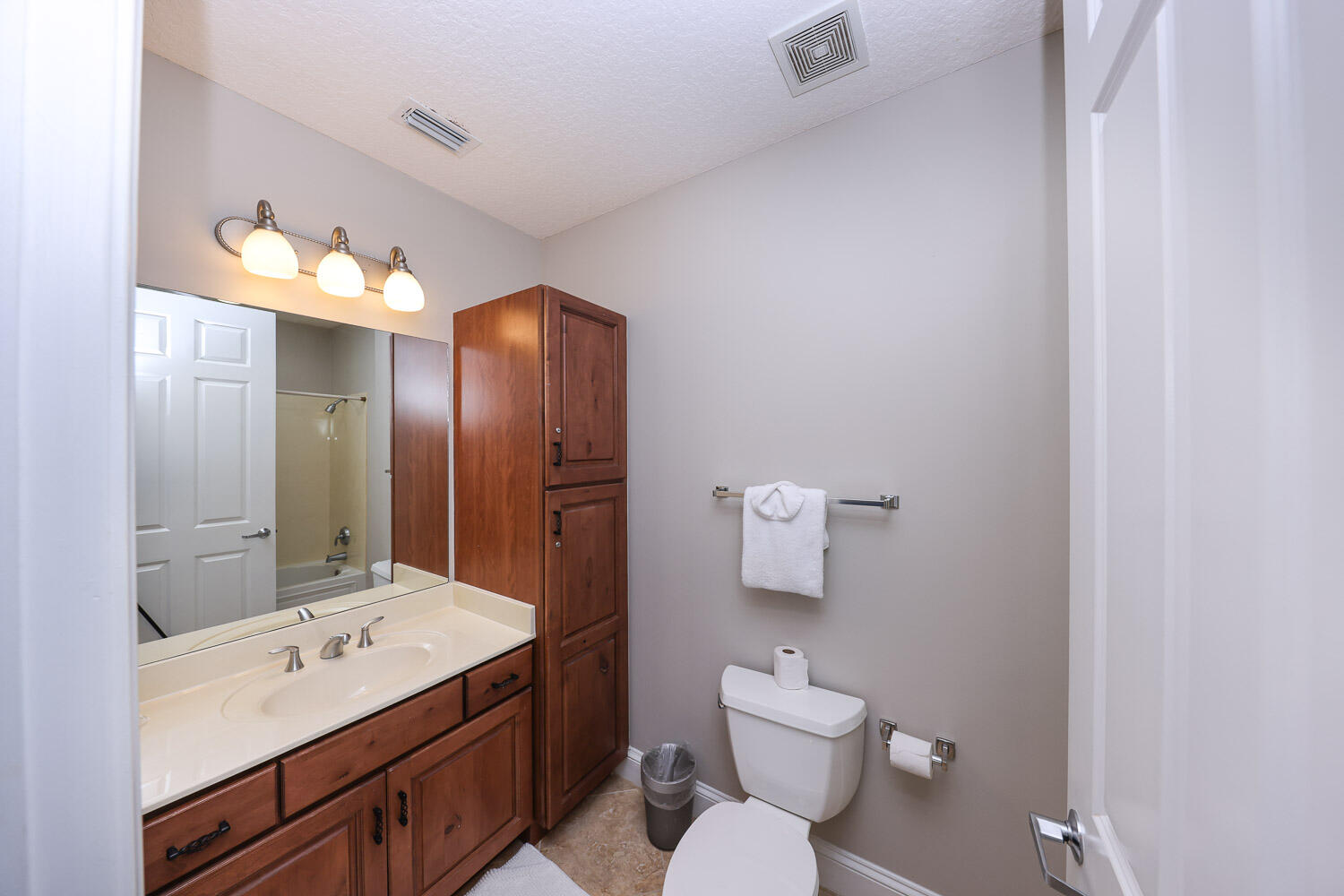 ALEXANDER AT PALM COURT - Residential