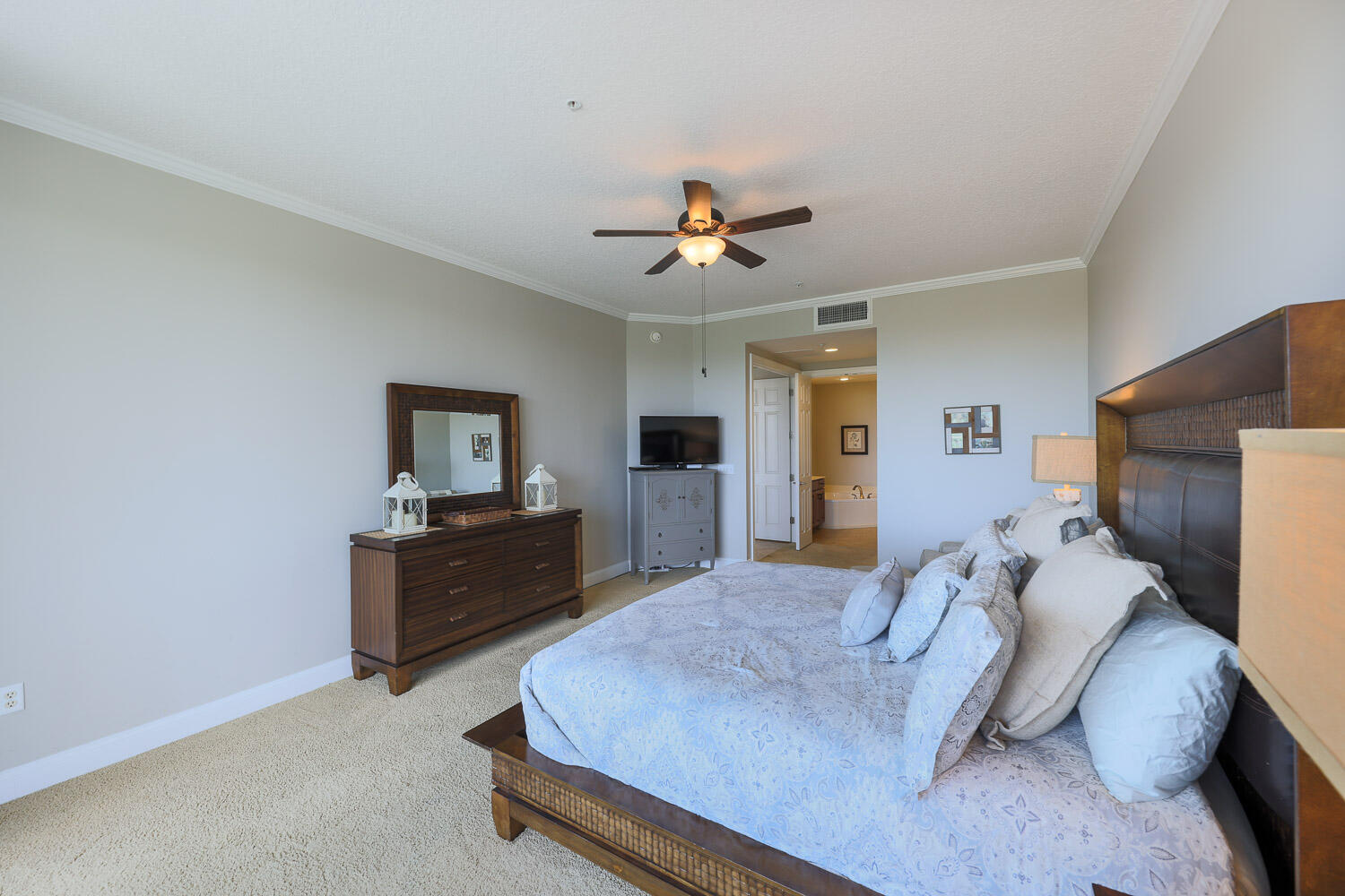 ALEXANDER AT PALM COURT - Residential