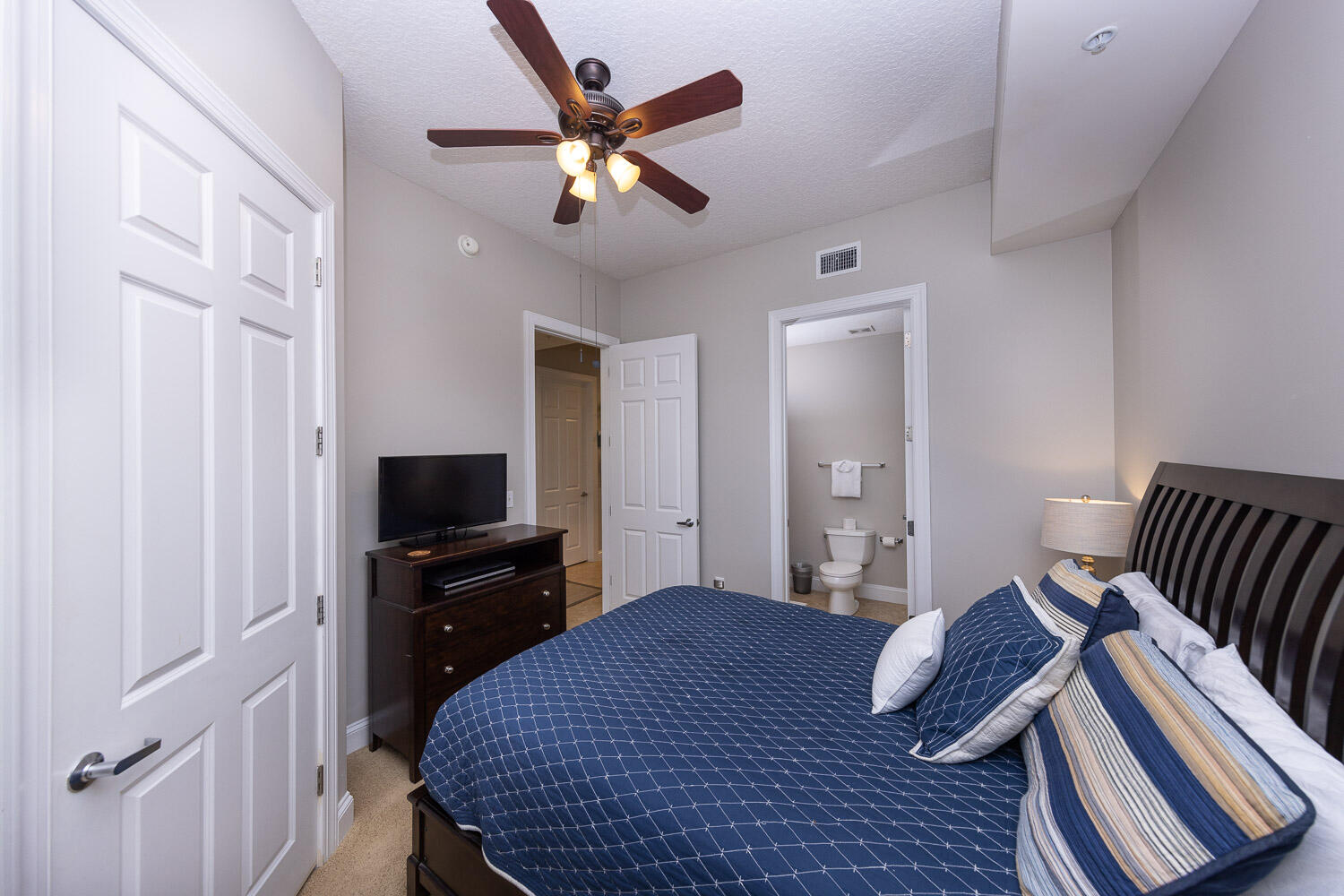 ALEXANDER AT PALM COURT - Residential