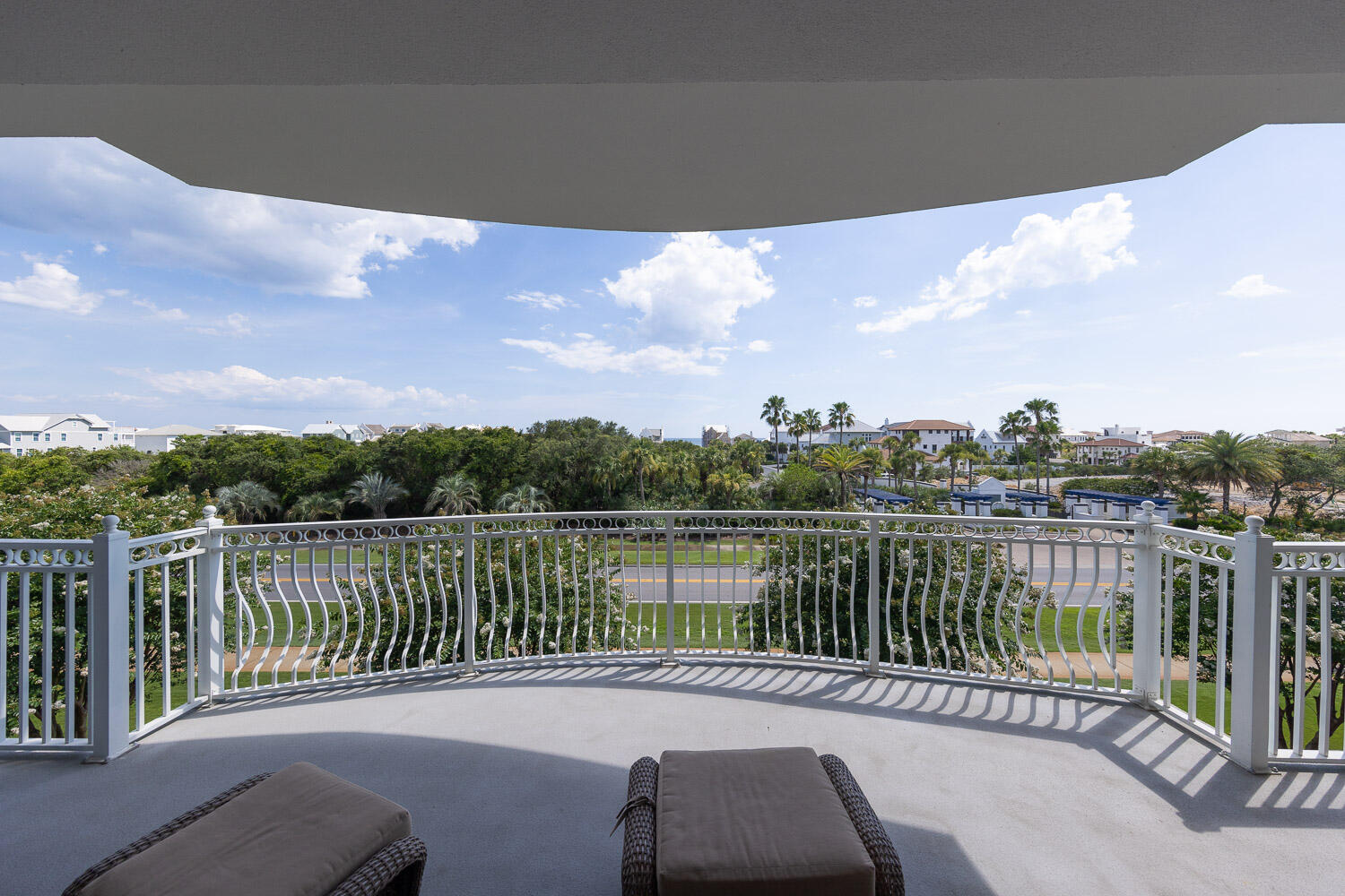 ALEXANDER AT PALM COURT - Residential