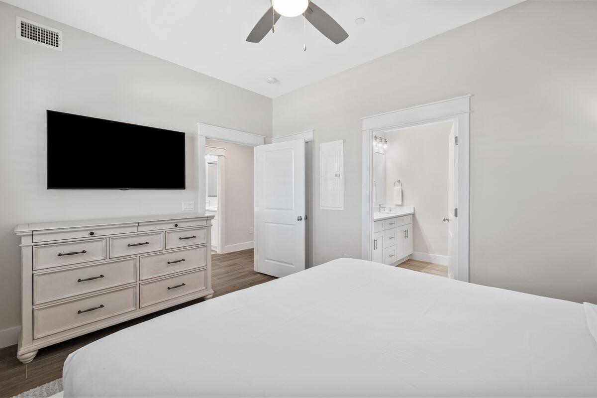 Parkside at the Henderson - Residential