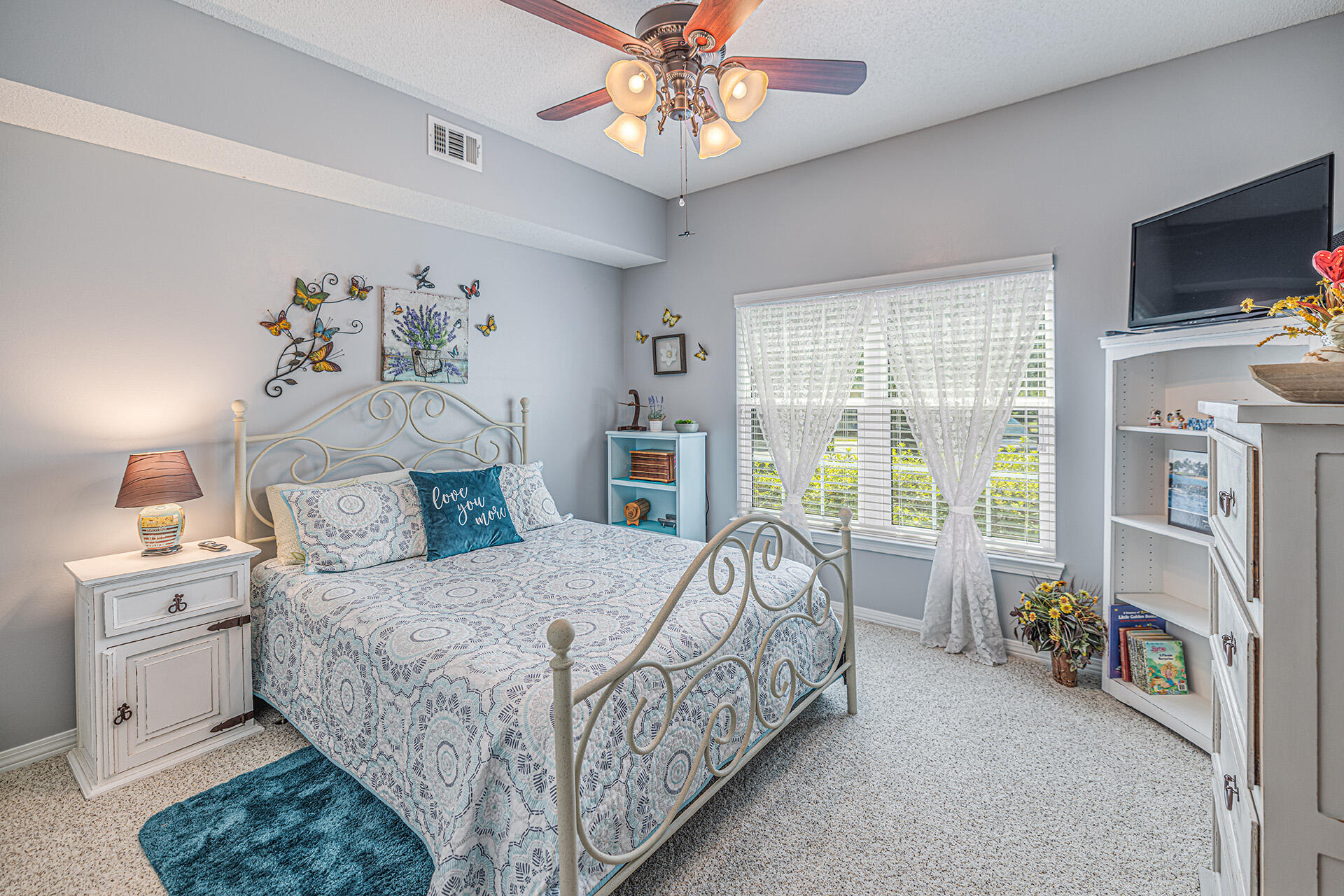 THE OAKS - Residential