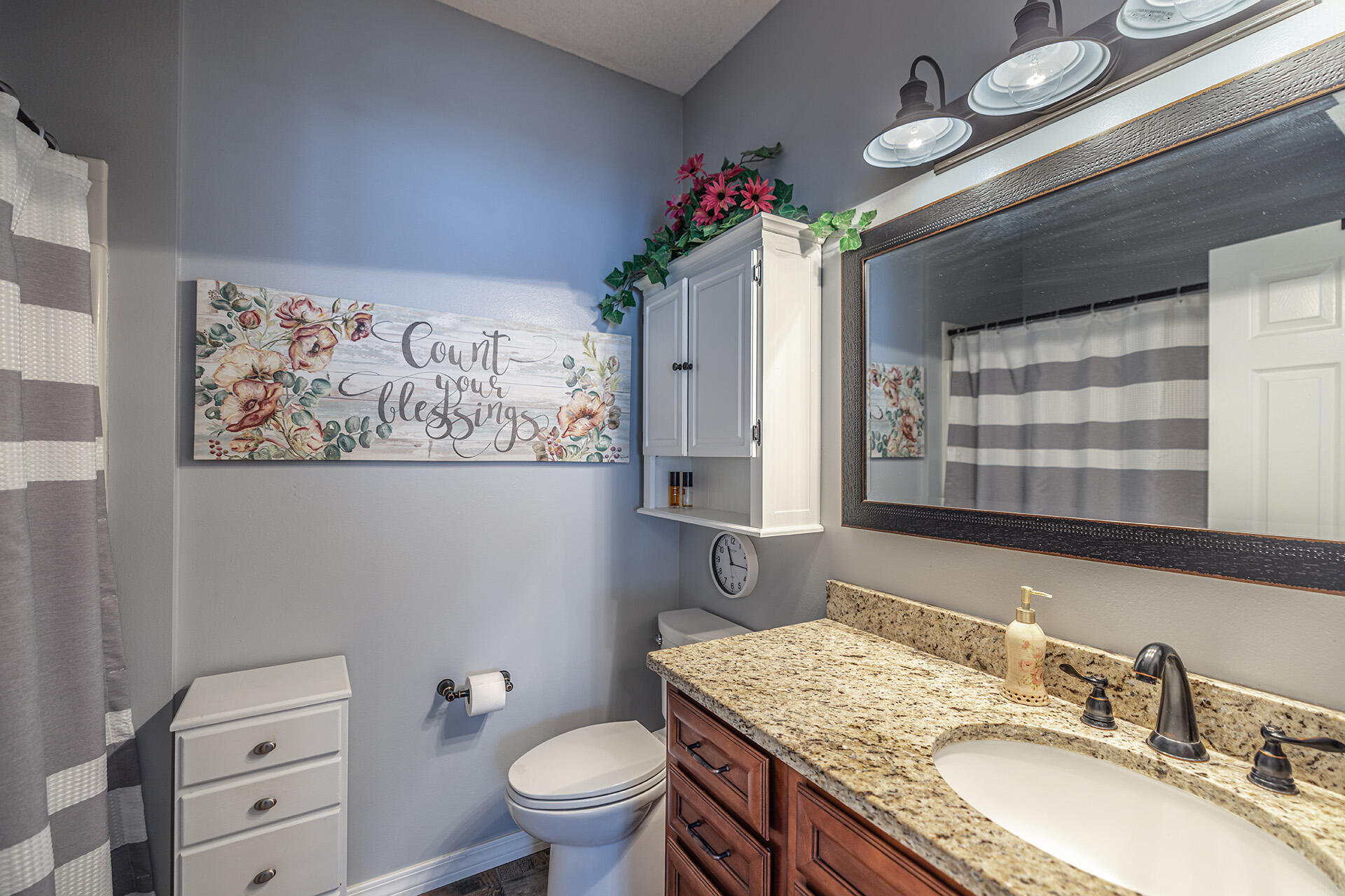 THE OAKS - Residential