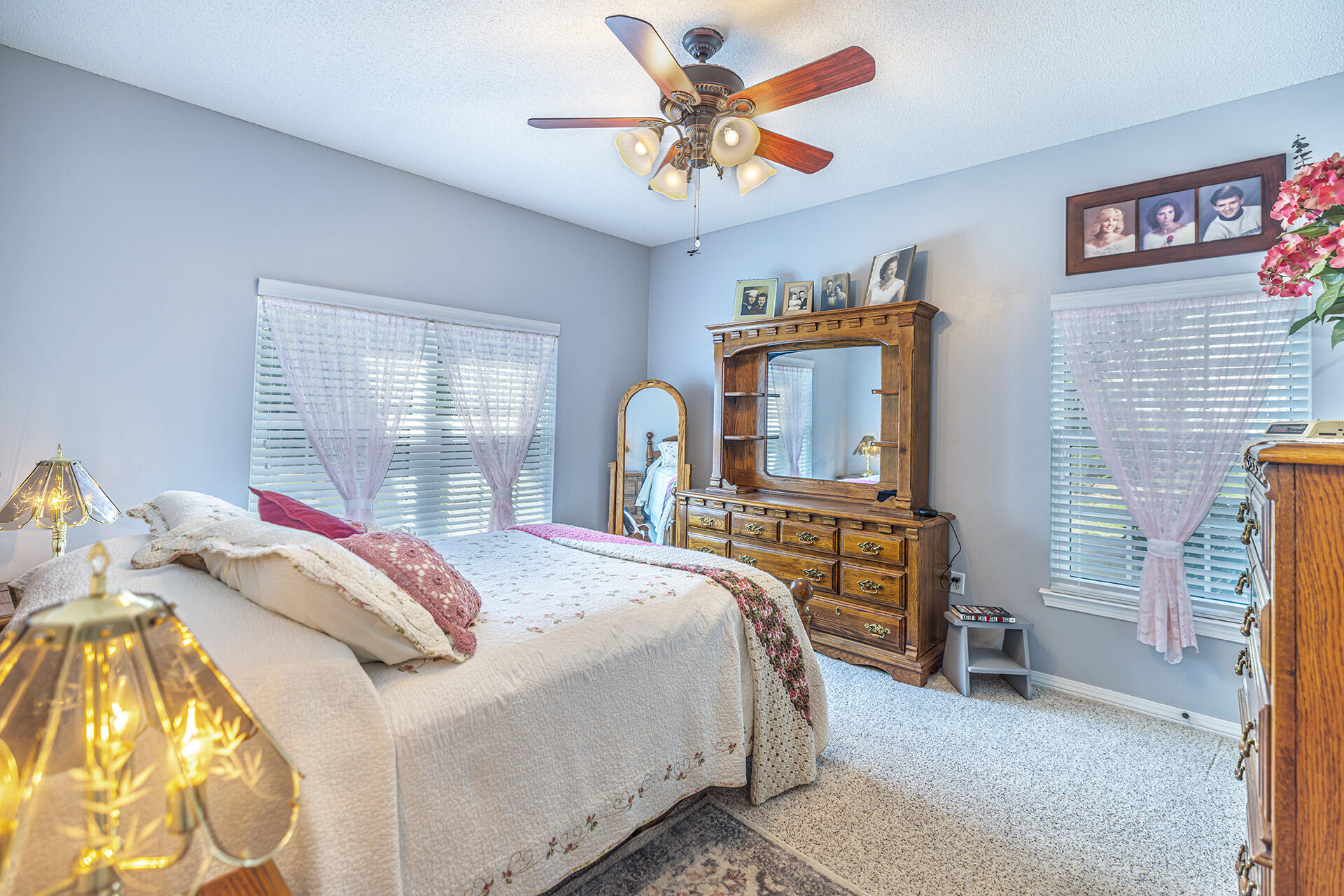 THE OAKS - Residential