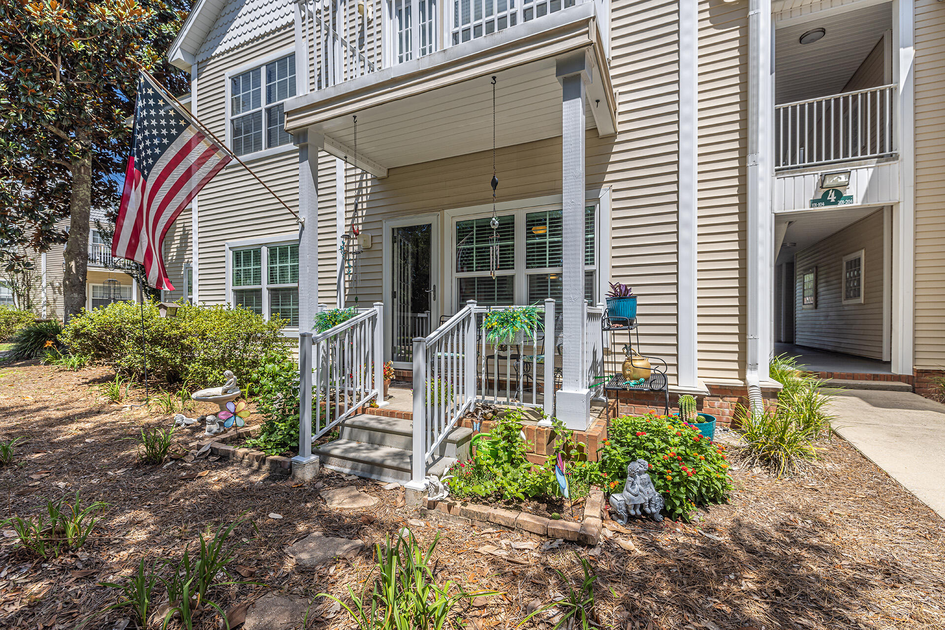 THE OAKS - Residential