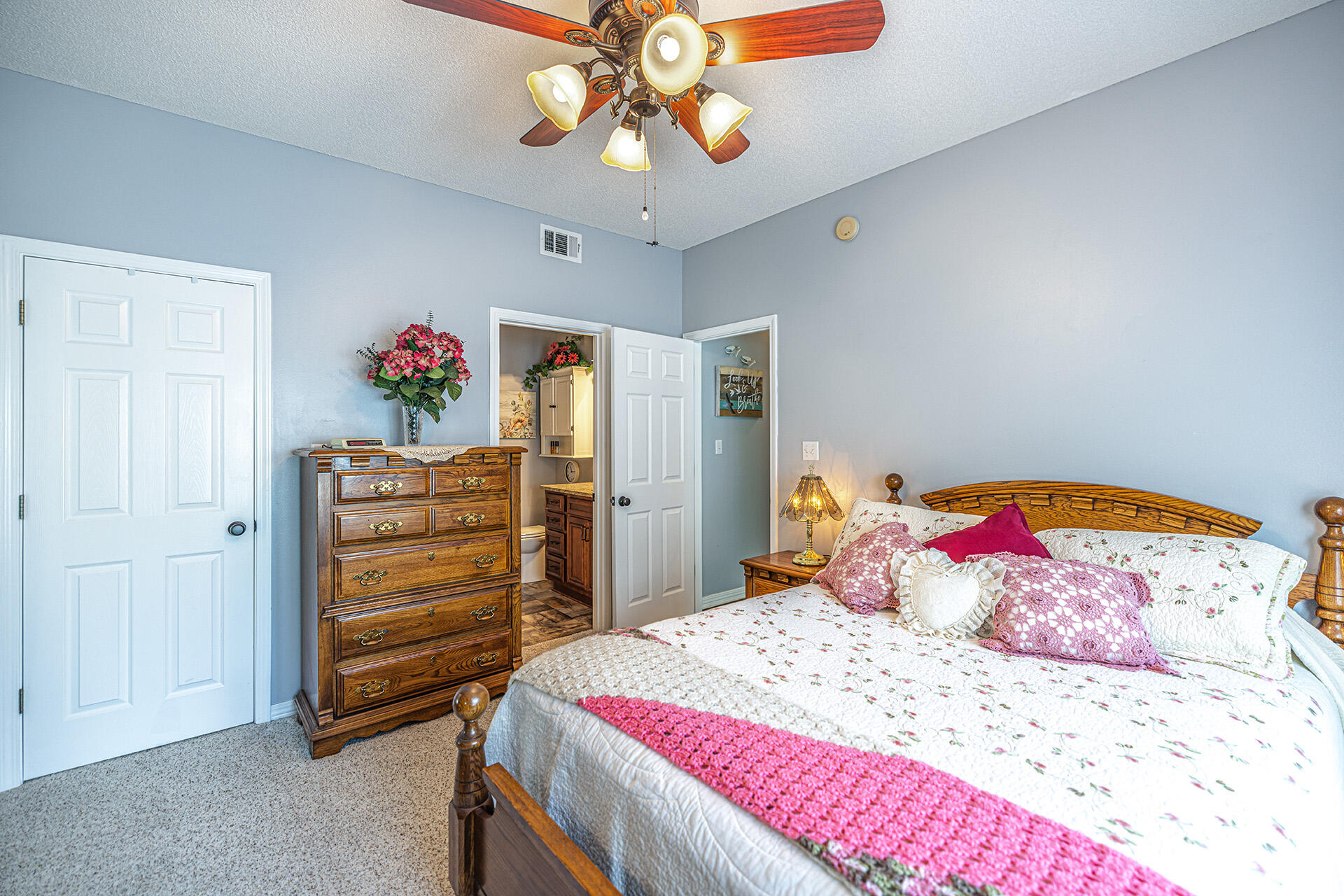 THE OAKS - Residential