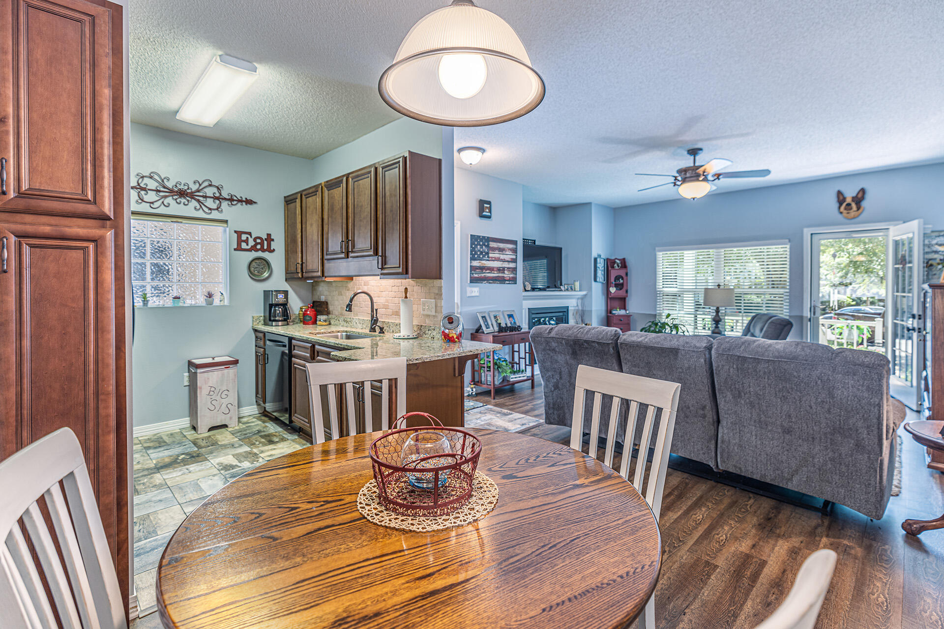 THE OAKS - Residential