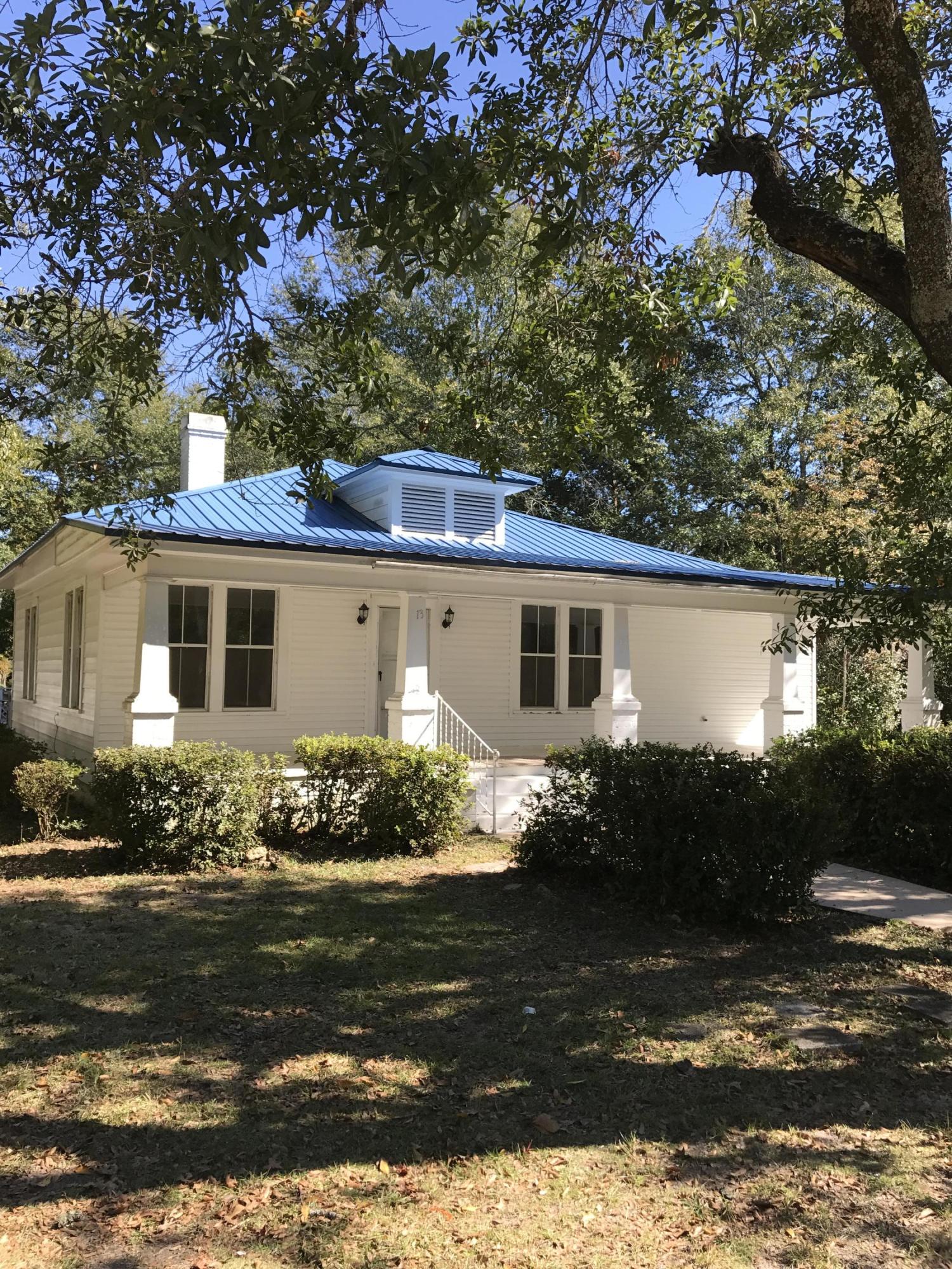 TOWN OF DEFUNIAK SPRINGS - Residential