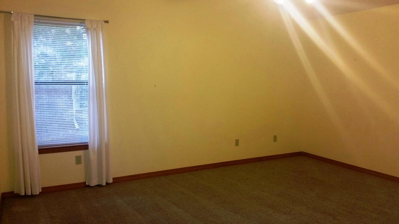 VALPARAISO PINECREST 6 - Residential