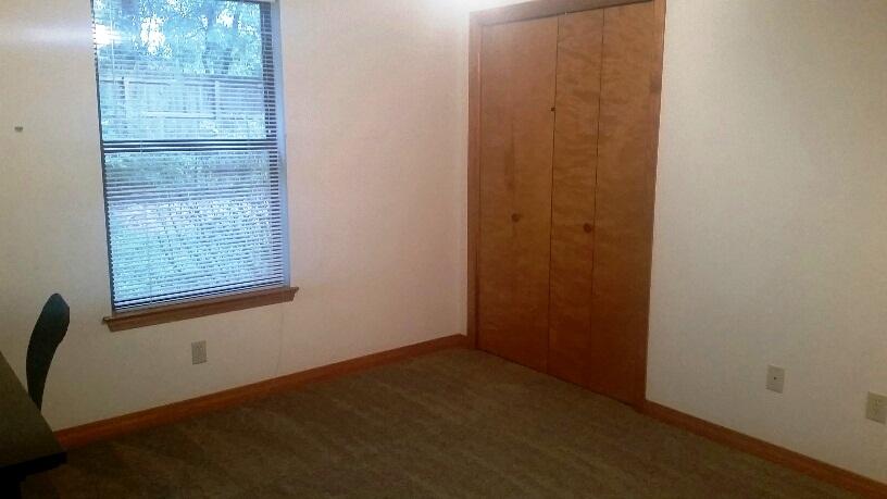 VALPARAISO PINECREST 6 - Residential