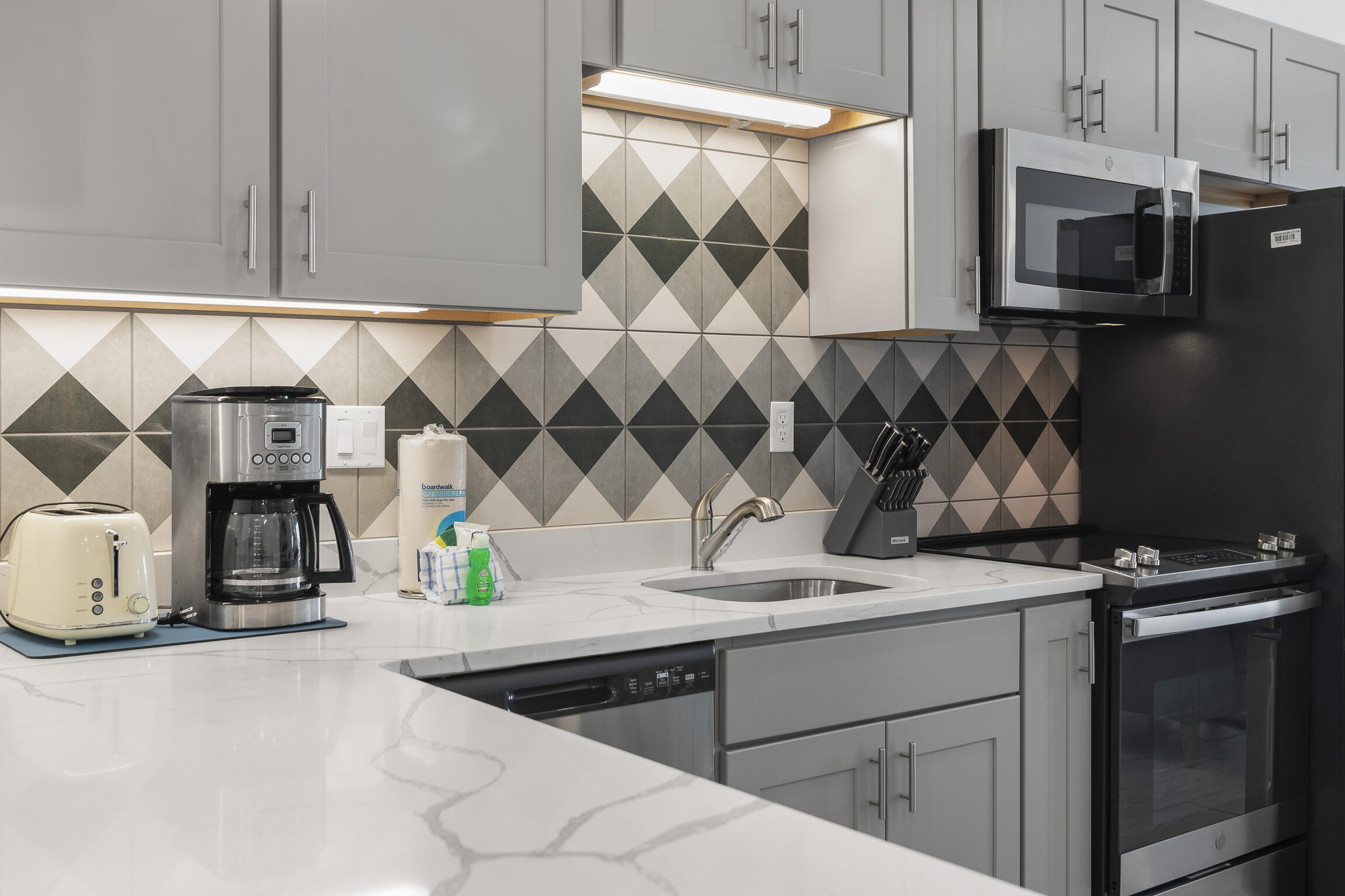 Gulf Place Residences - Residential